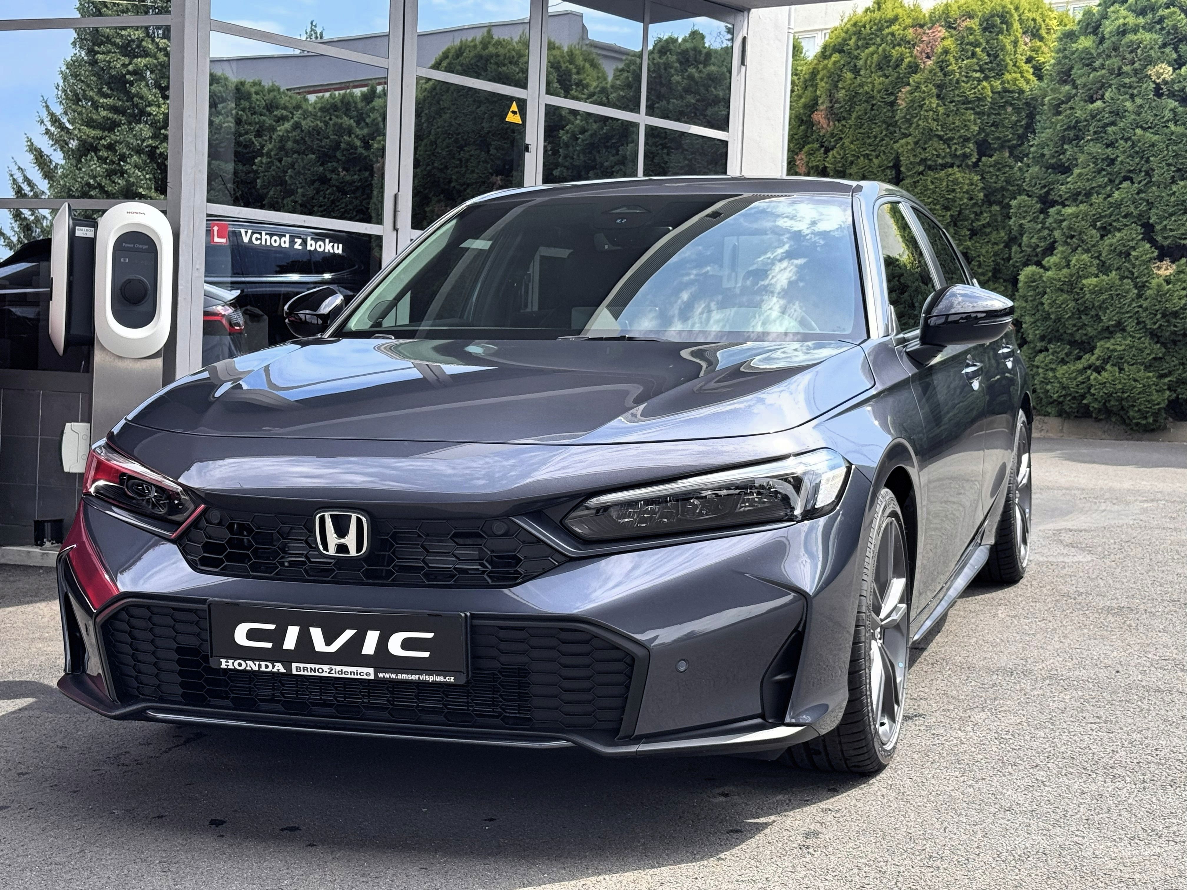 Honda Civic, 2.0e:HEV Sport - fotka 2