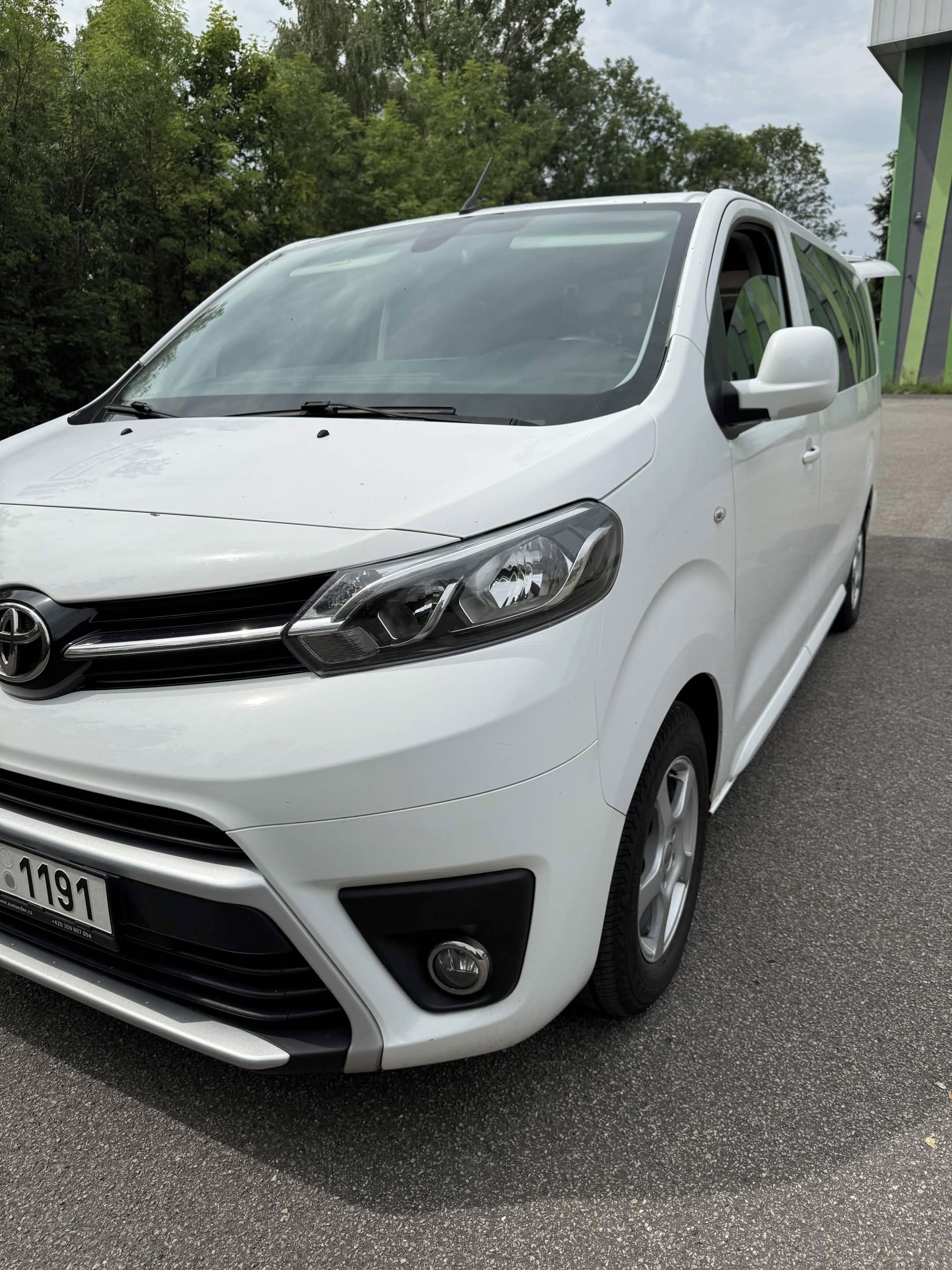 Toyota Proace Verso, 2.0 - 4D, Shuttle L2 - fotka 2