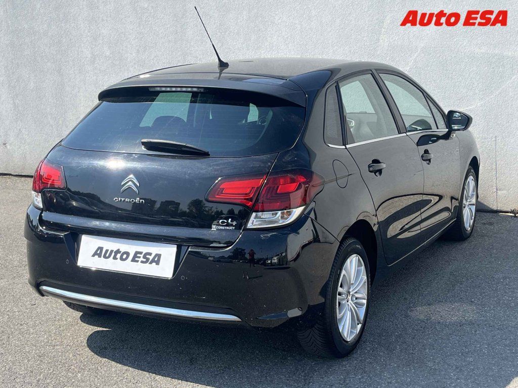 Citroën C4, 1.6 HDi,1.maj,ČR,STK5/28 - fotka 4