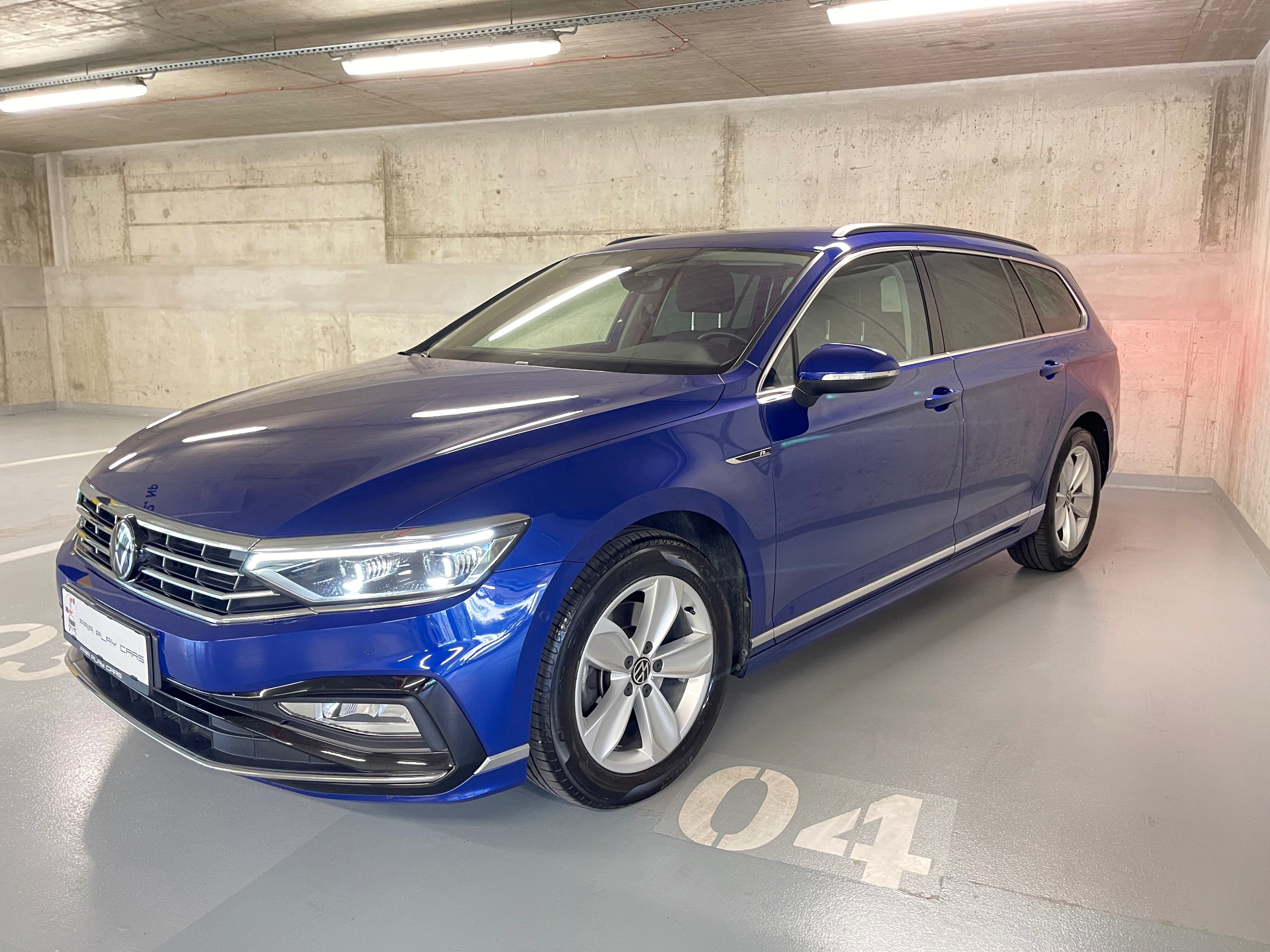 Volkswagen Passat, 2.0 TSI R-Line - Matrix/Tažné - fotka 4