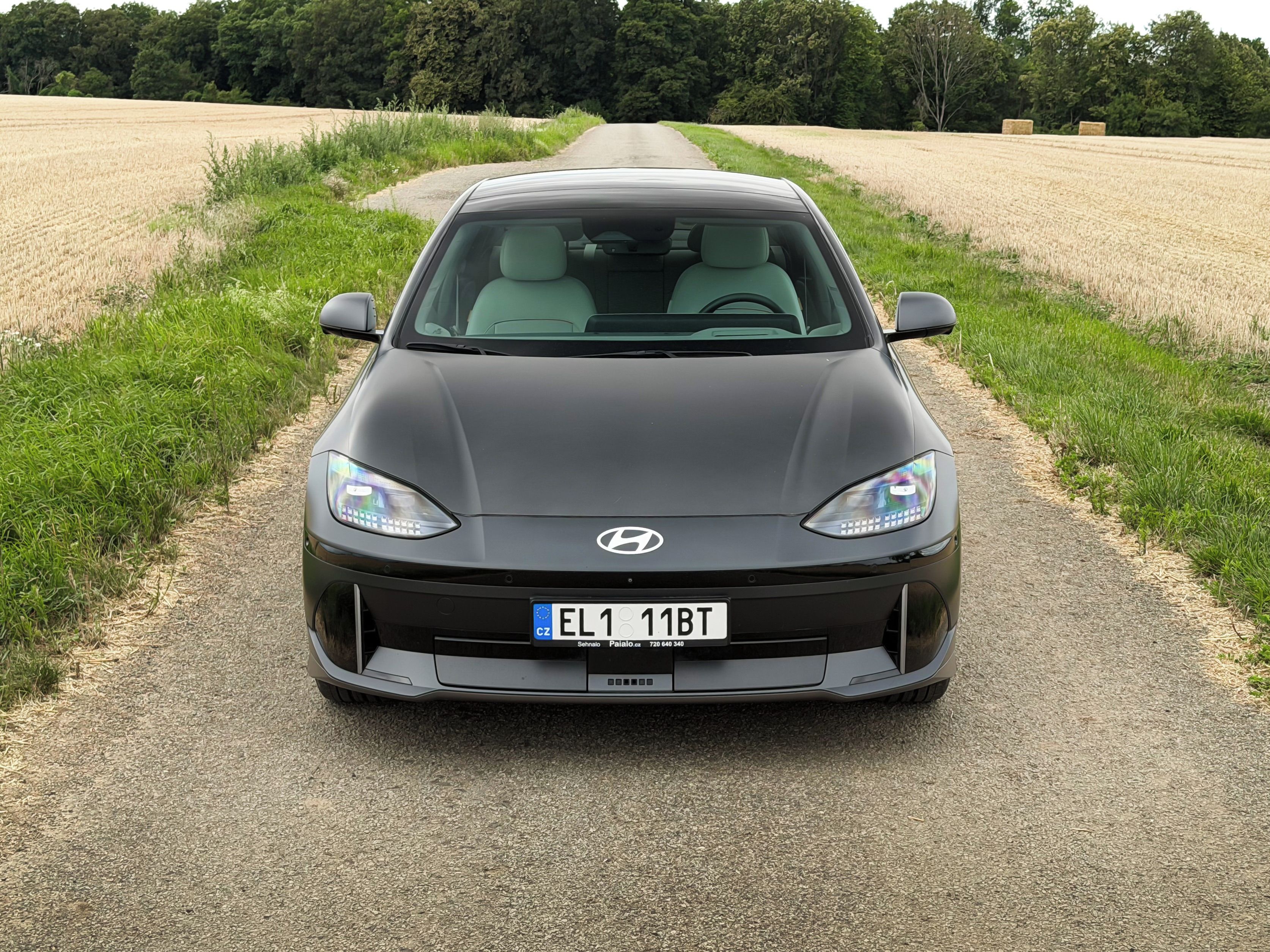 Hyundai Ioniq - fotka 2