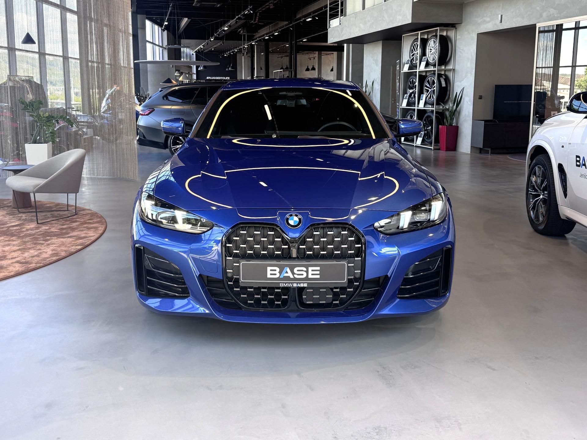 BMW Řada 4, 420d xDrive Gran Coupe M-Sport - fotka 2