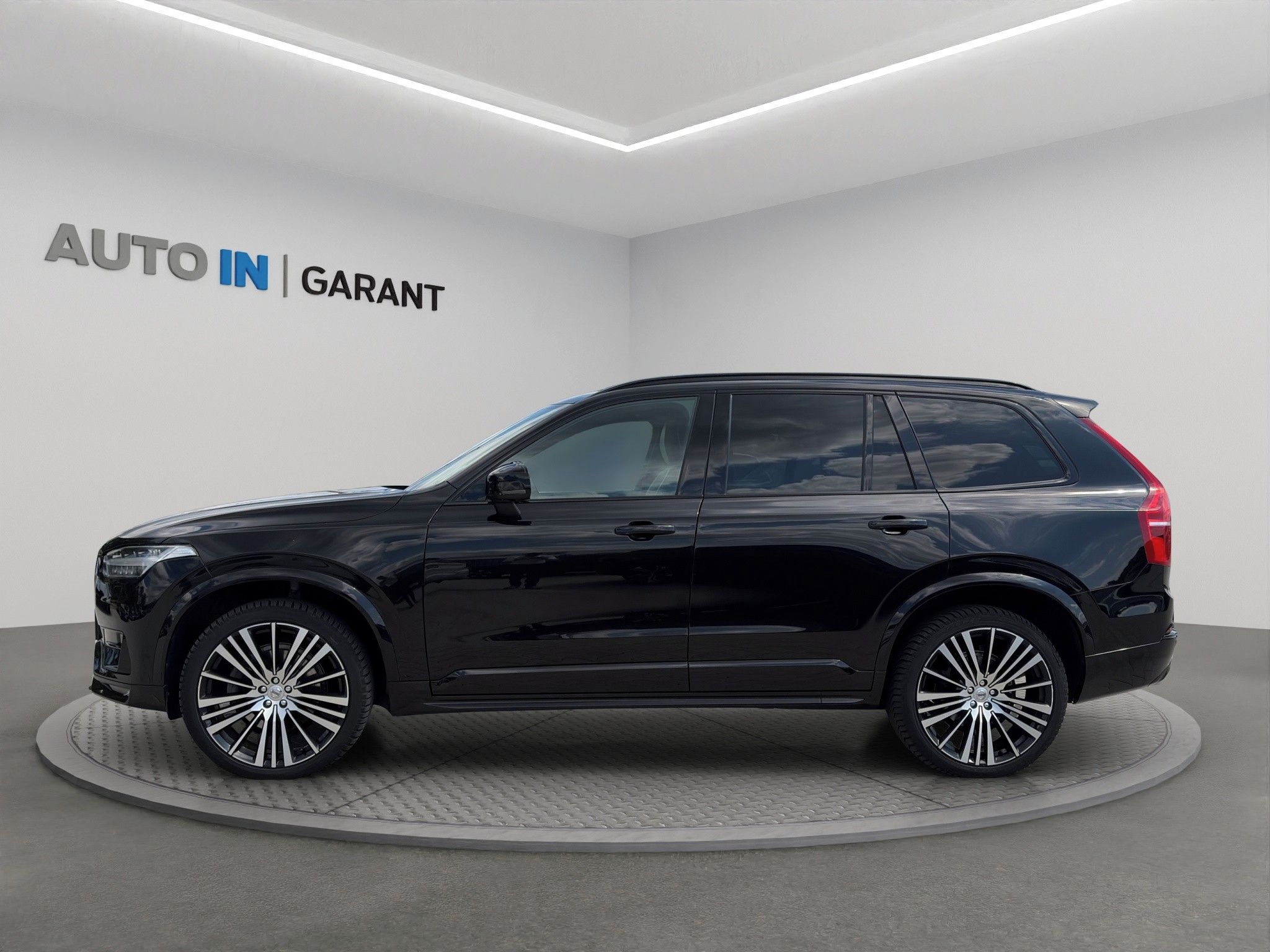 Volvo XC90, 2.0 B5 4x4 Nafta, Kůže, A/T - fotka 3