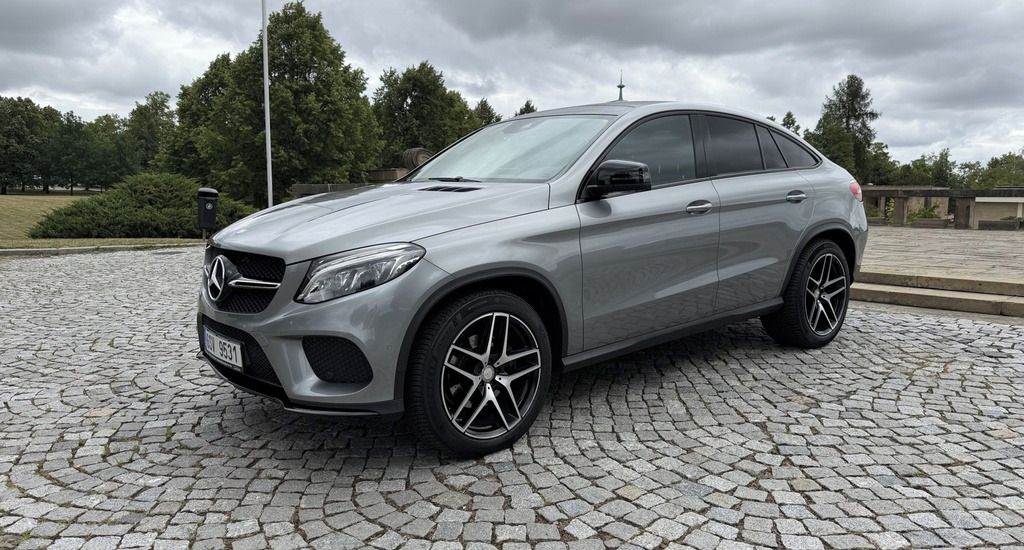 Mercedes-Benz GLE, AMG Line – panoramatická střec - fotka 2