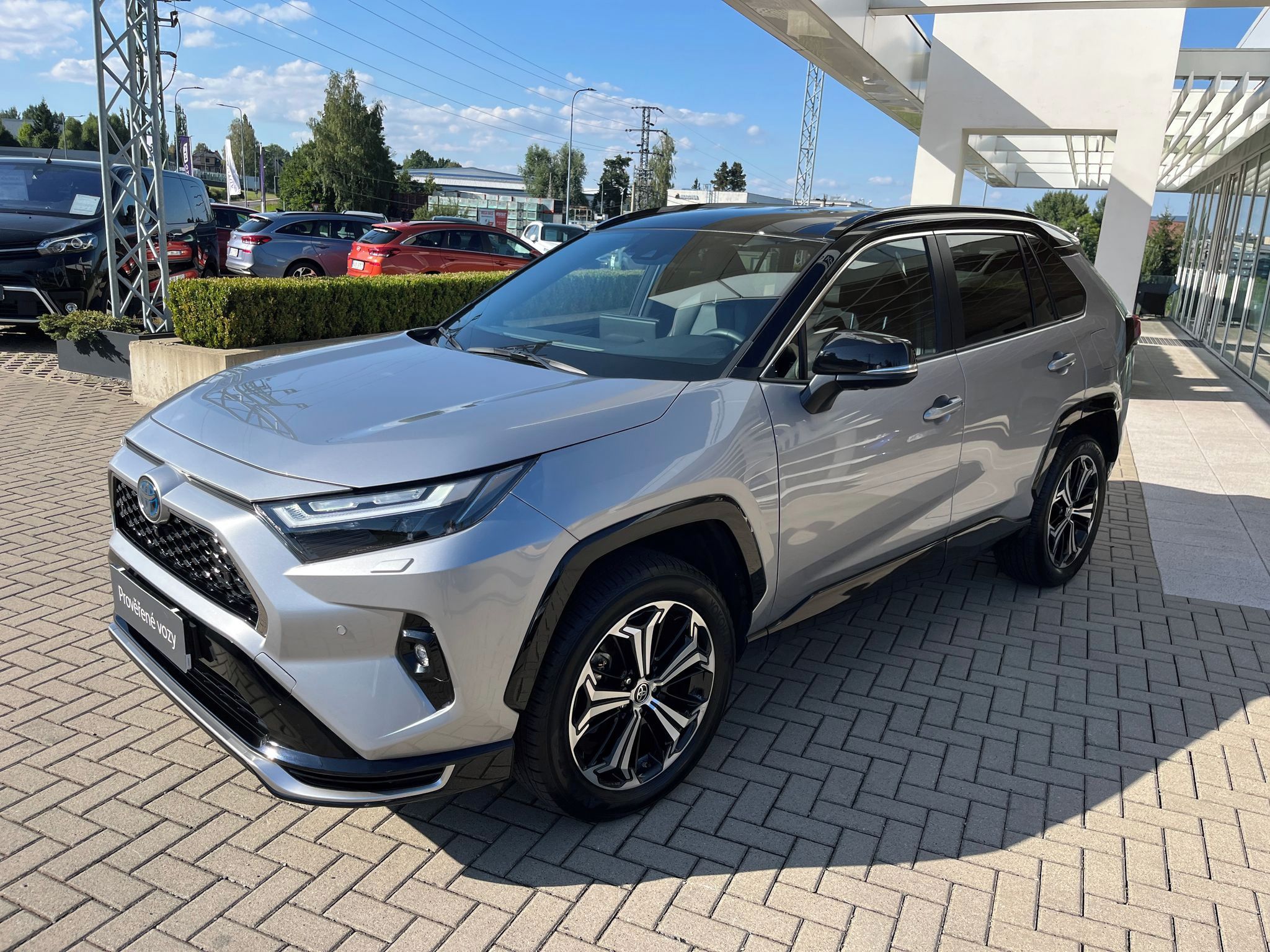 Toyota Rav4, 2.5 PHEV e-CVT 4WD Selection - fotka 2