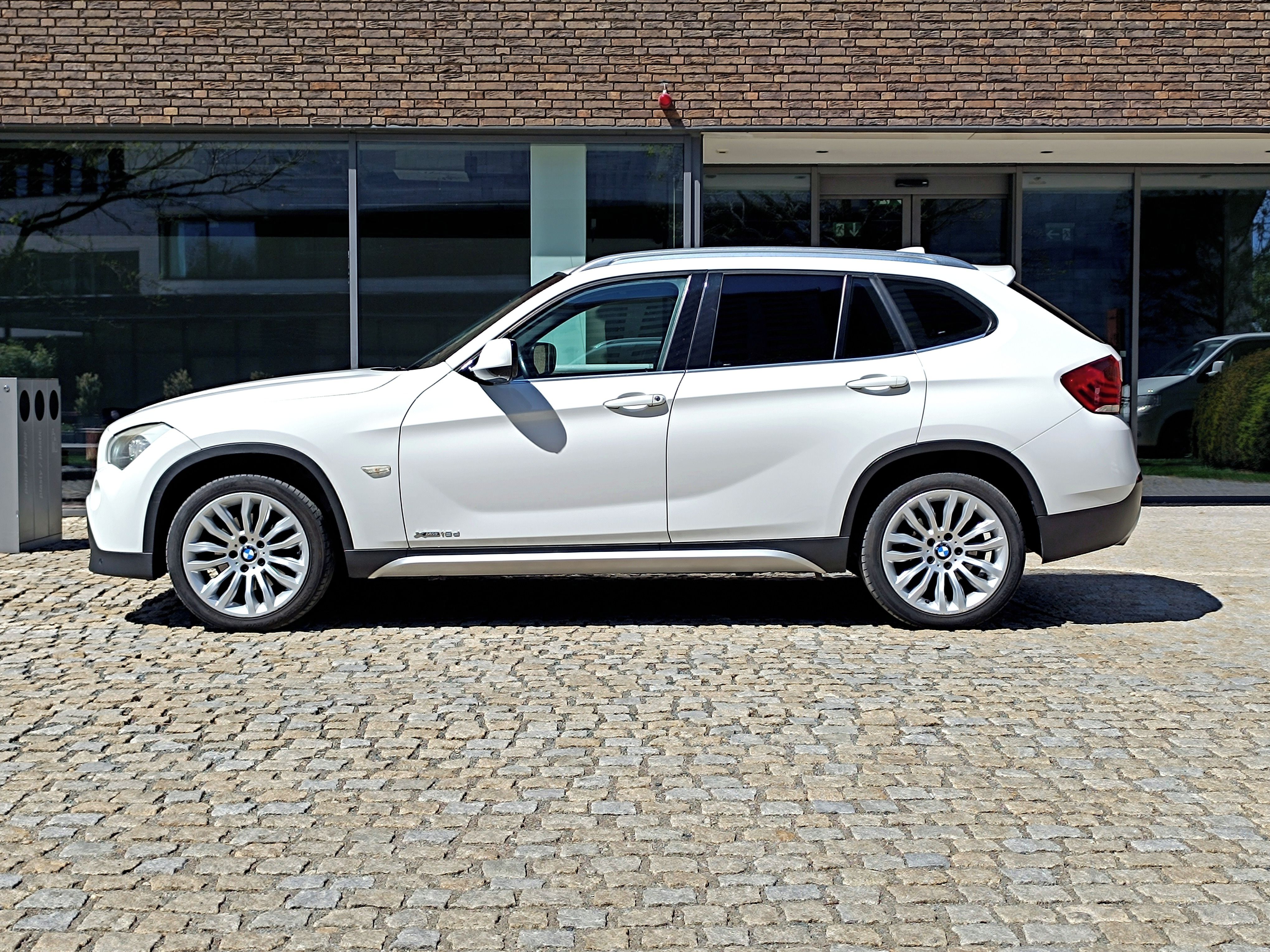 BMW X1, 18d xDrive Xline, Navi, Harman - fotka 2