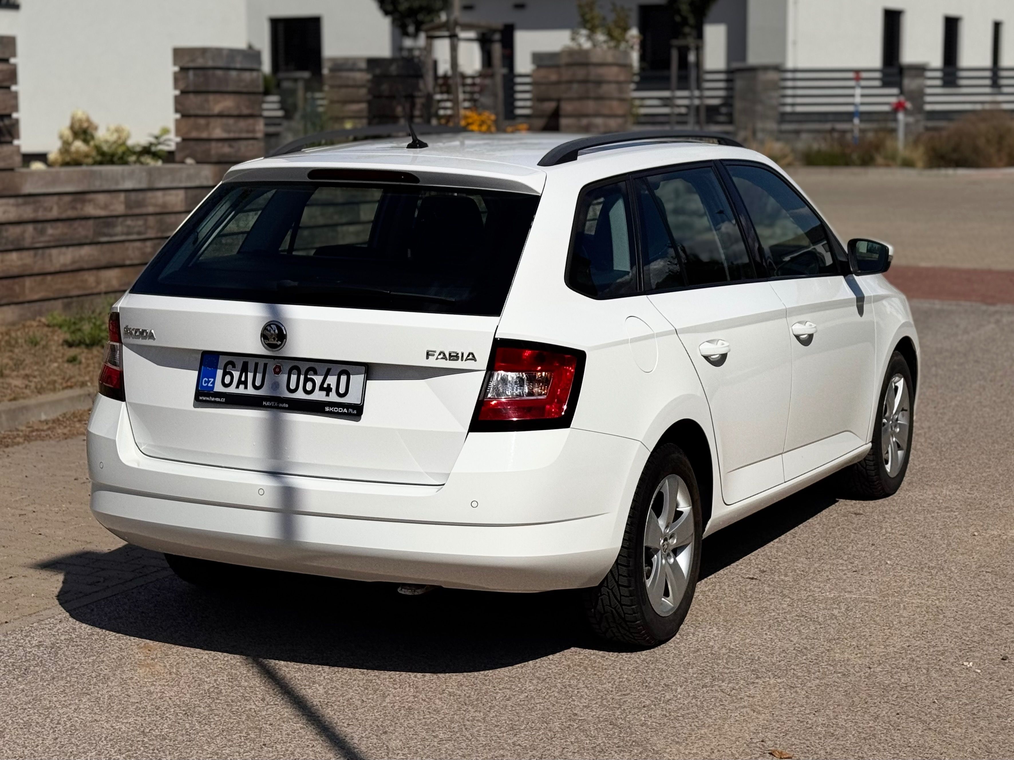 Škoda Fabia, ŠKODA FABIA III COMBI 1.0 TSI - fotka 6