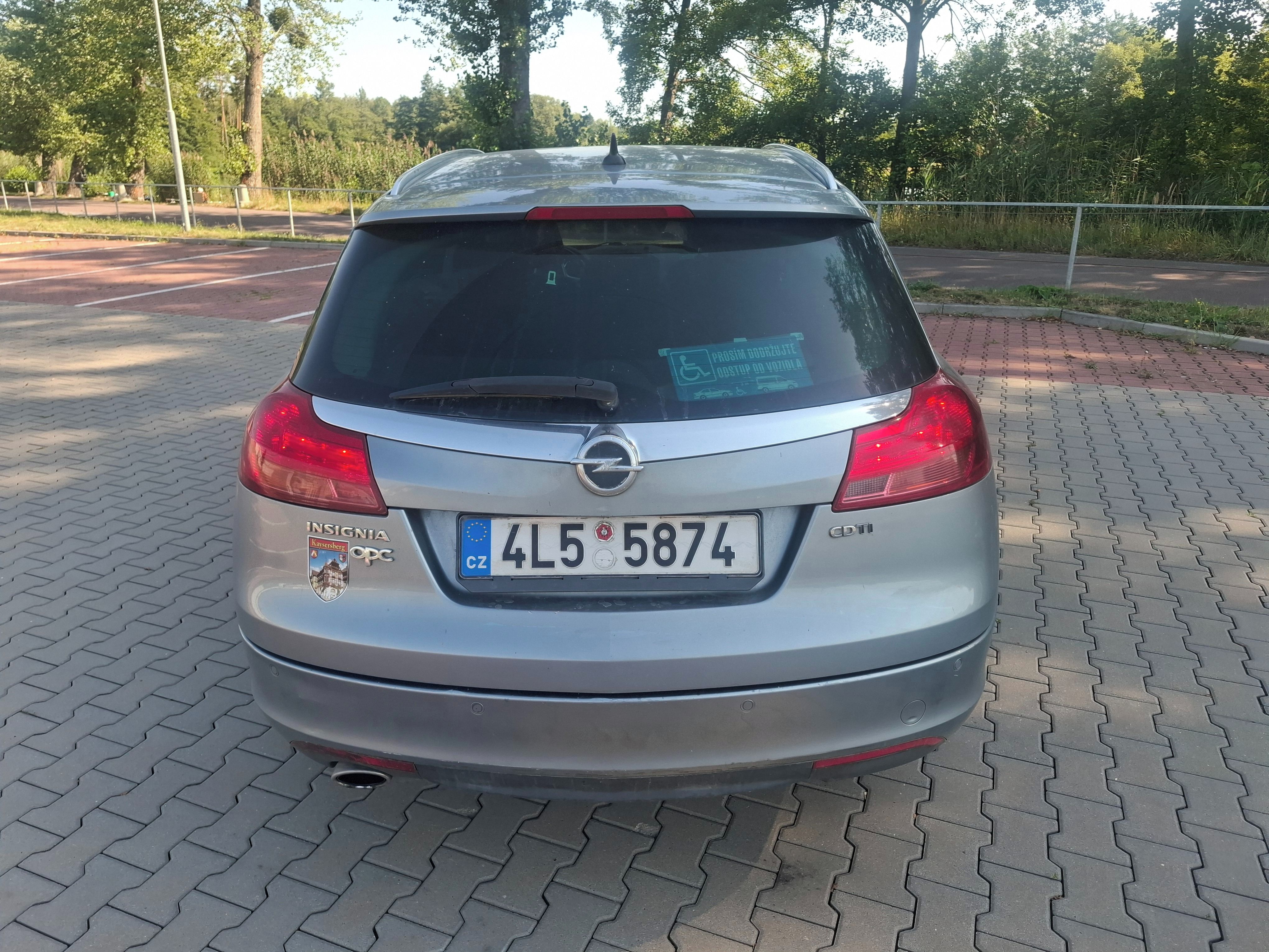 Opel Insignia, 2.0 CDTI Cosmo Sport Tourer - fotka 6