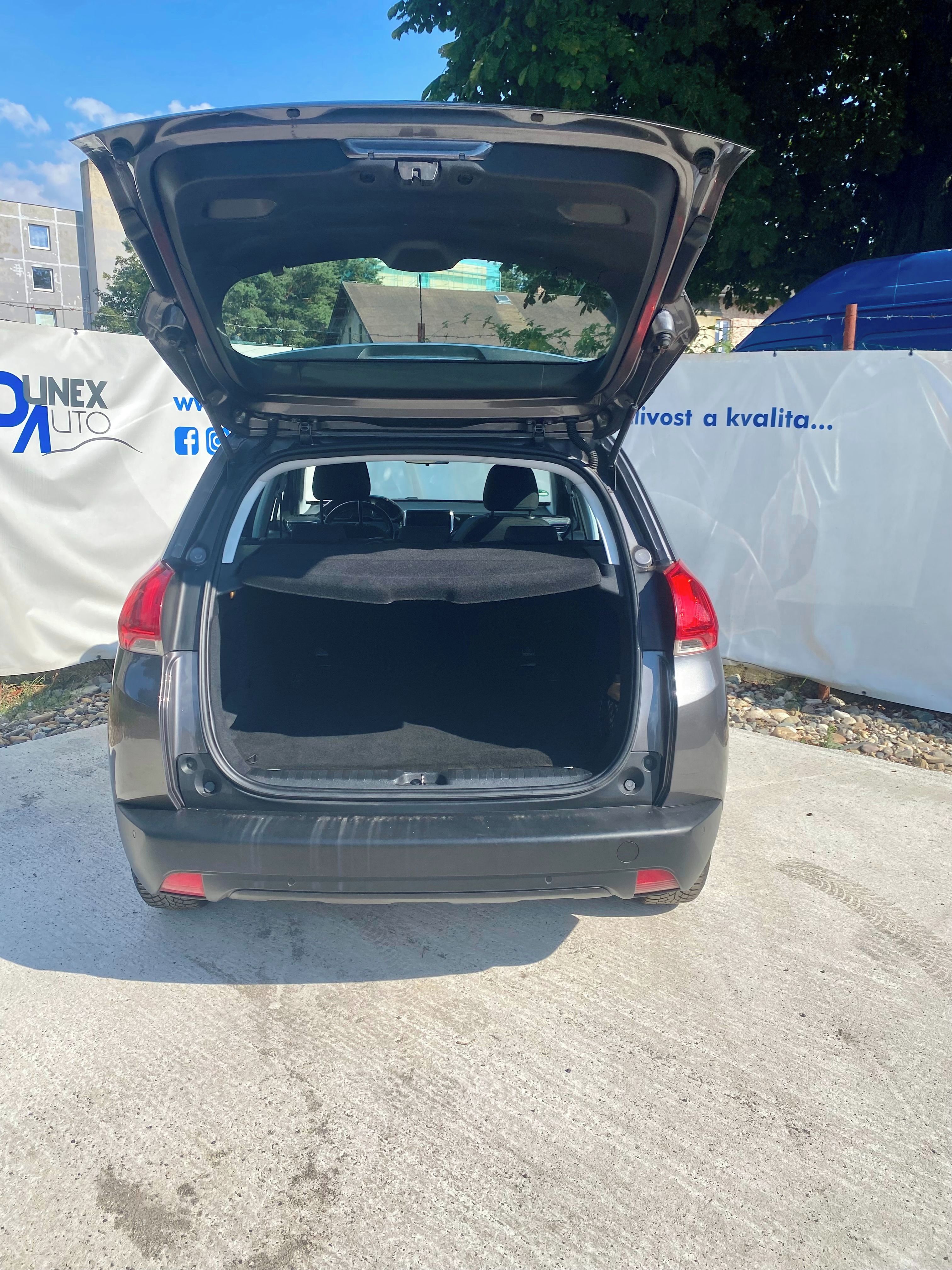 Peugeot 2008, 1.2, KLIMA, TEMPOMAT - fotka 5