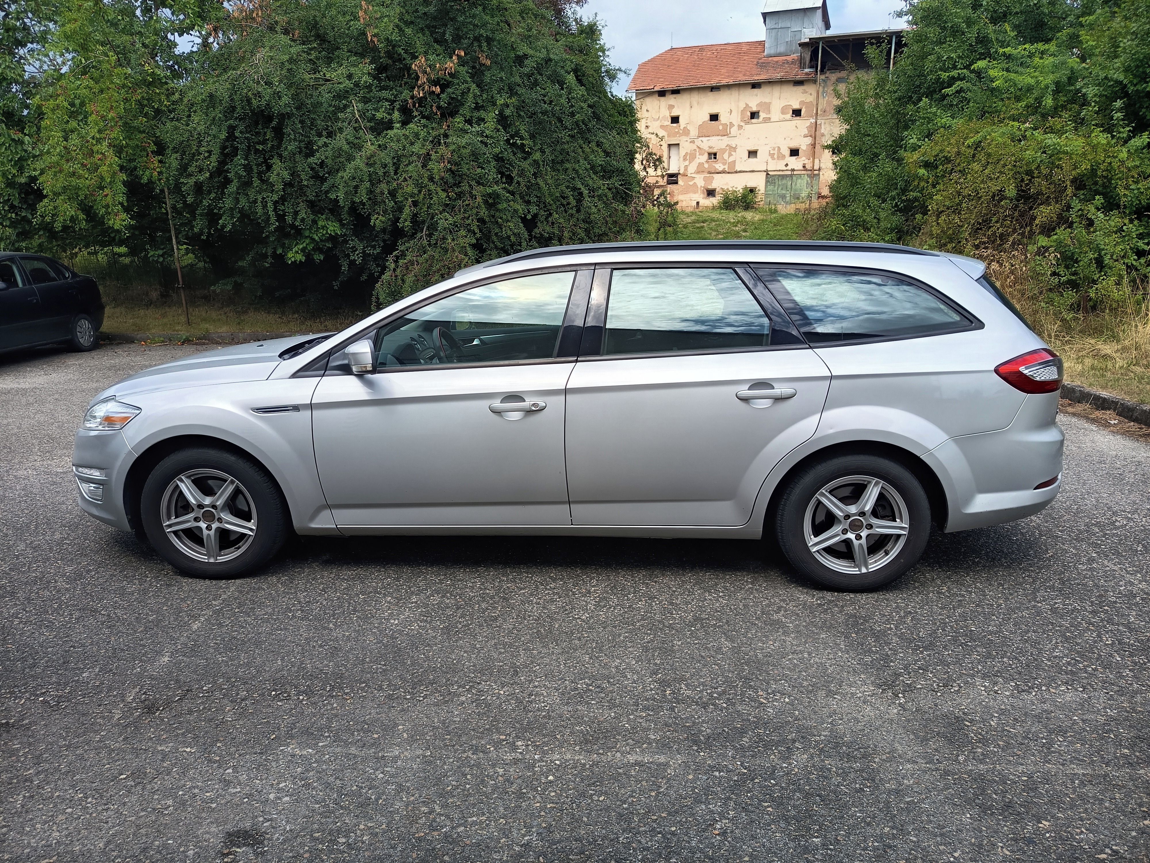 Ford Mondeo - fotka 6