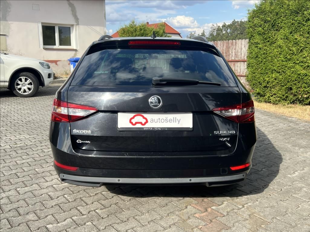 Škoda Superb, 2,0 TDi  AMBITION 4X4 110kW - fotka 4