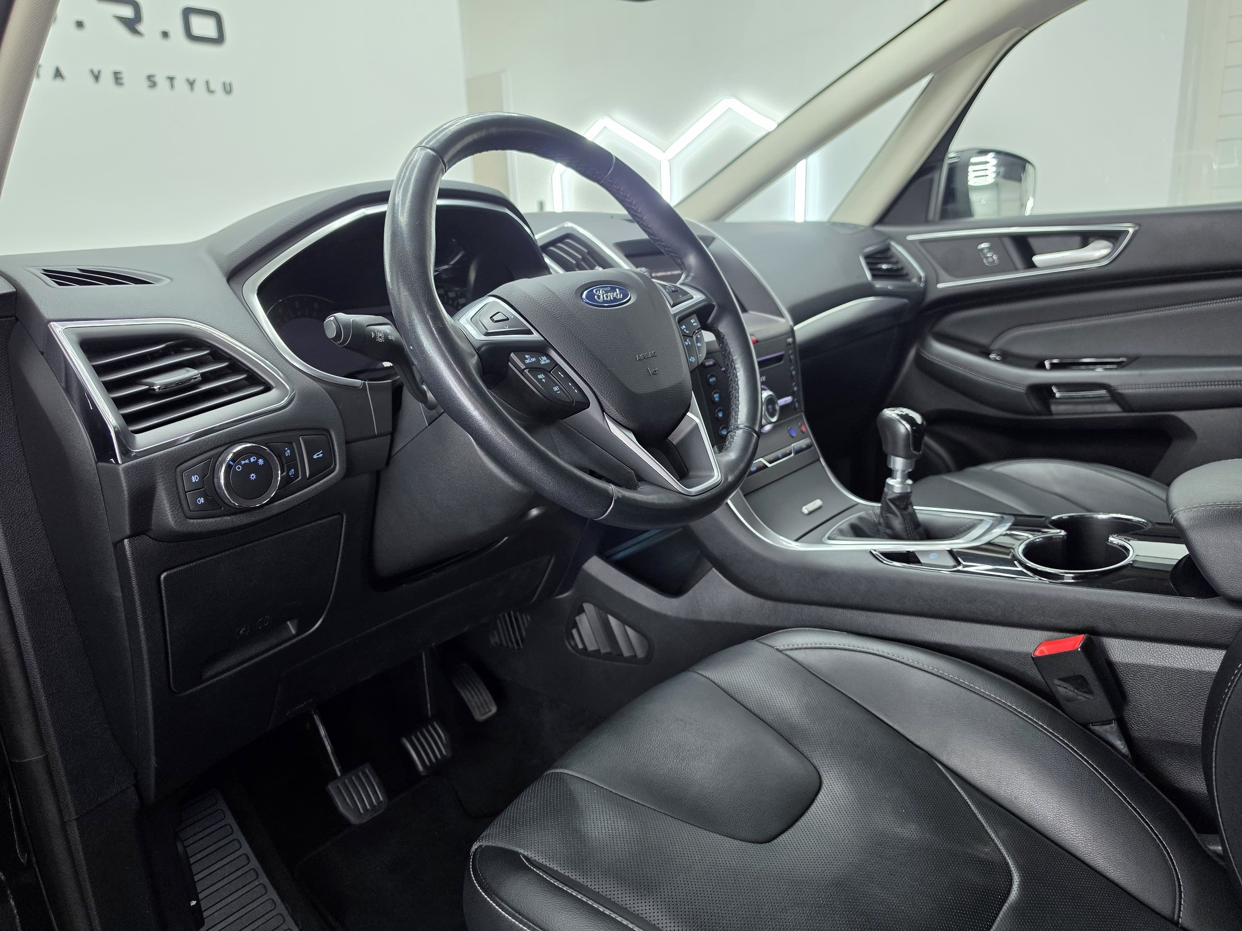 Ford S-MAX - fotka 5