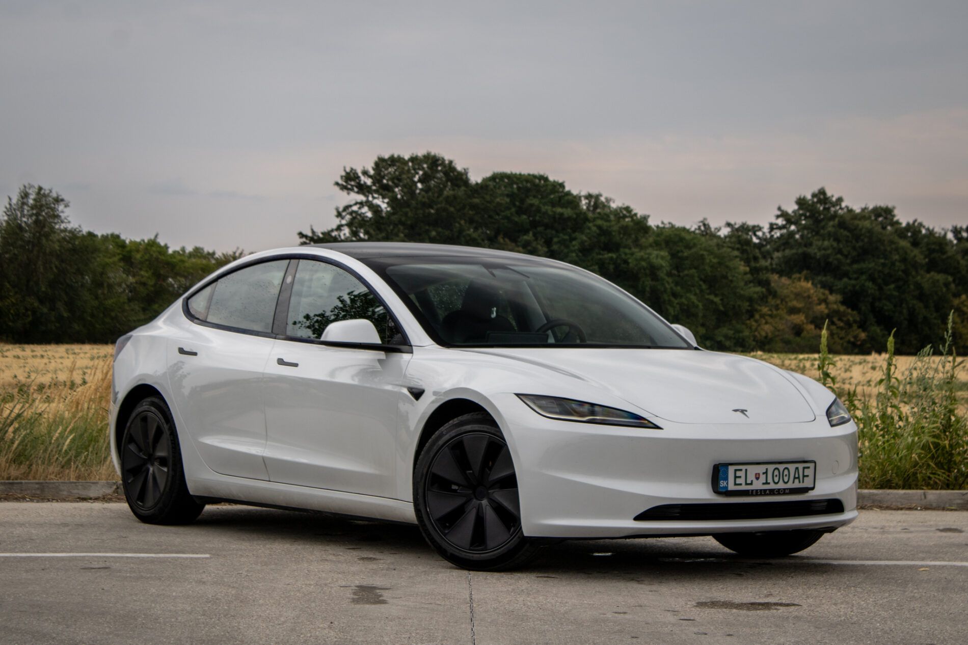 Tesla Model 3 - fotka 3
