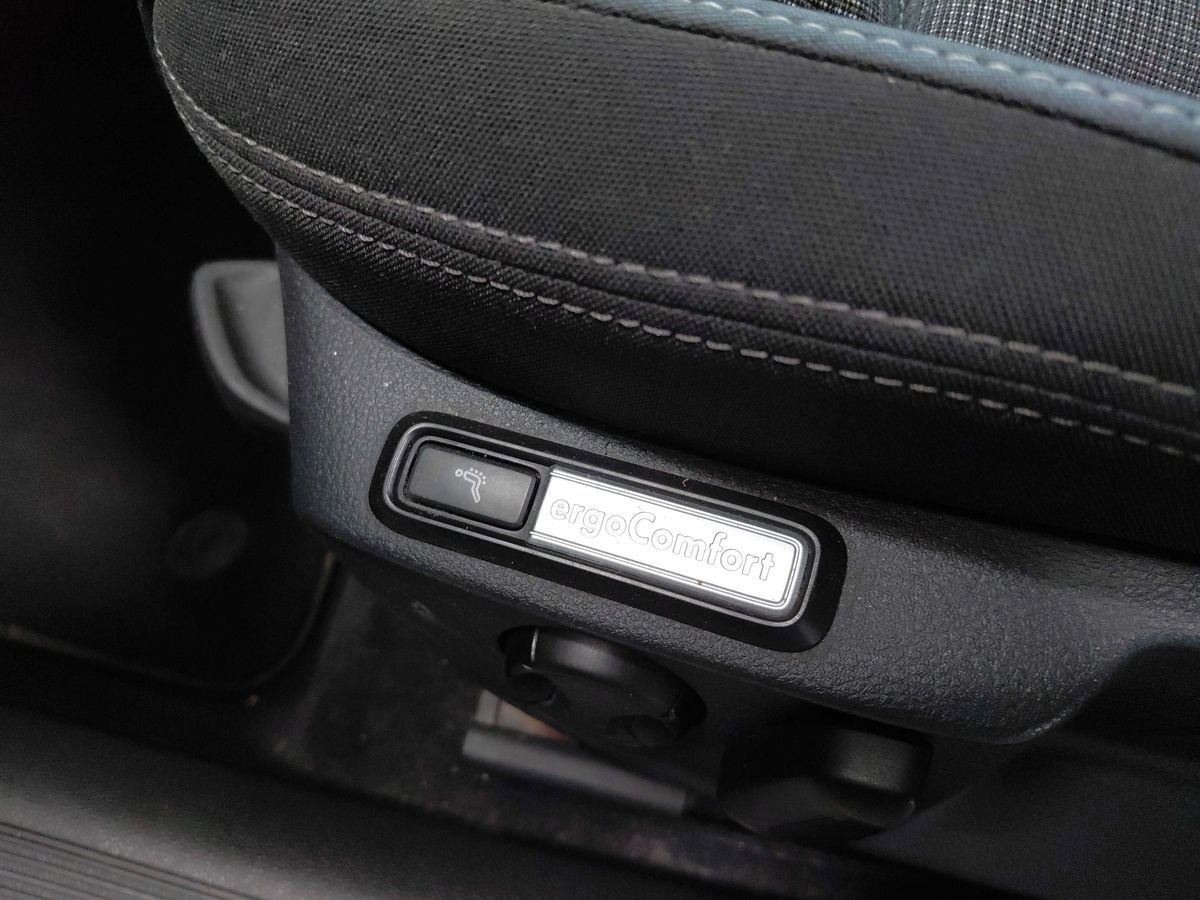 Volkswagen Passat, 2.0TDi 110KW 187tkm LED, TAŽNÉ - fotka 6
