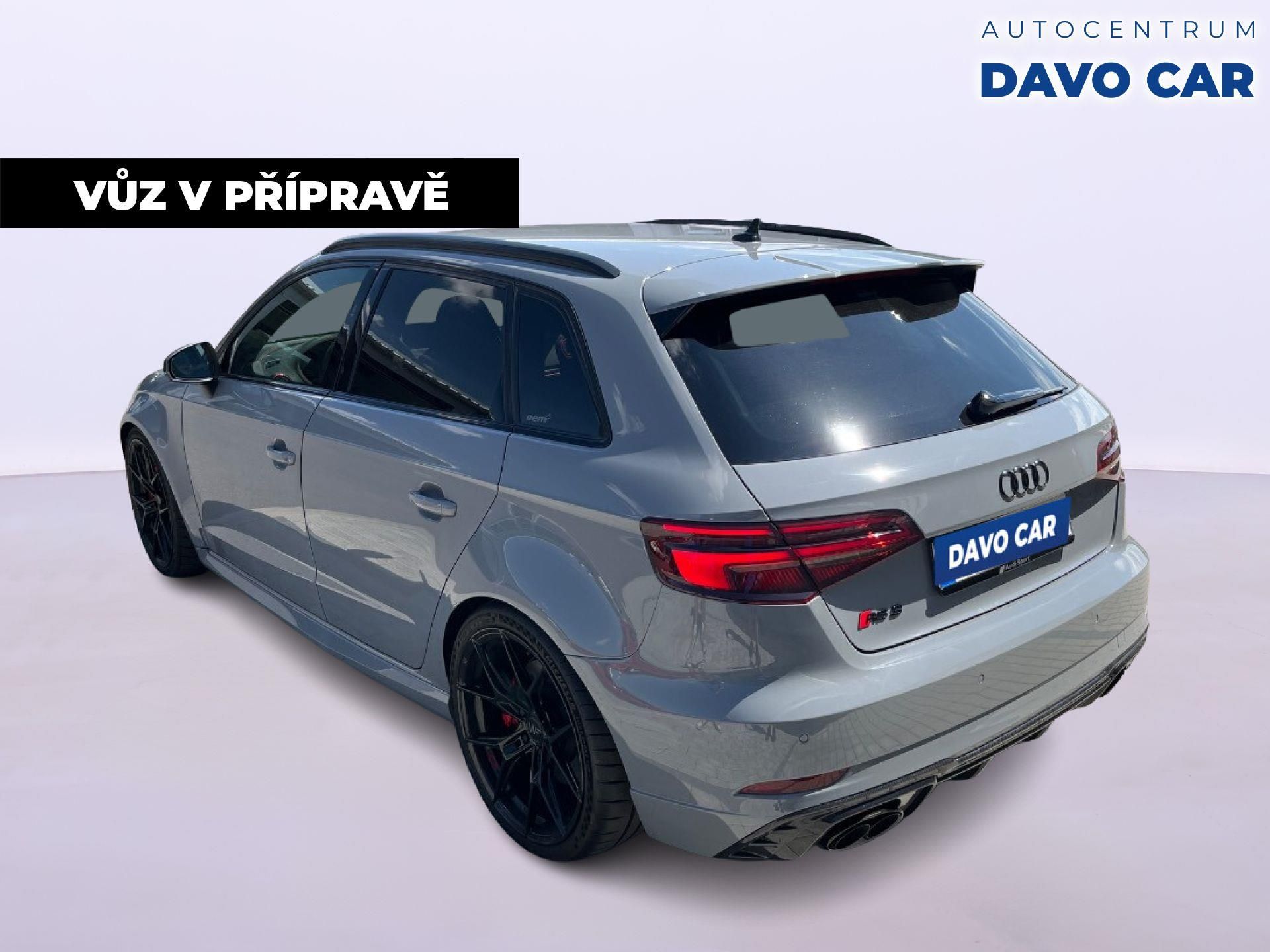 Audi RS3, 2.5 TFSI 294kW quattro S-troni - fotka 2