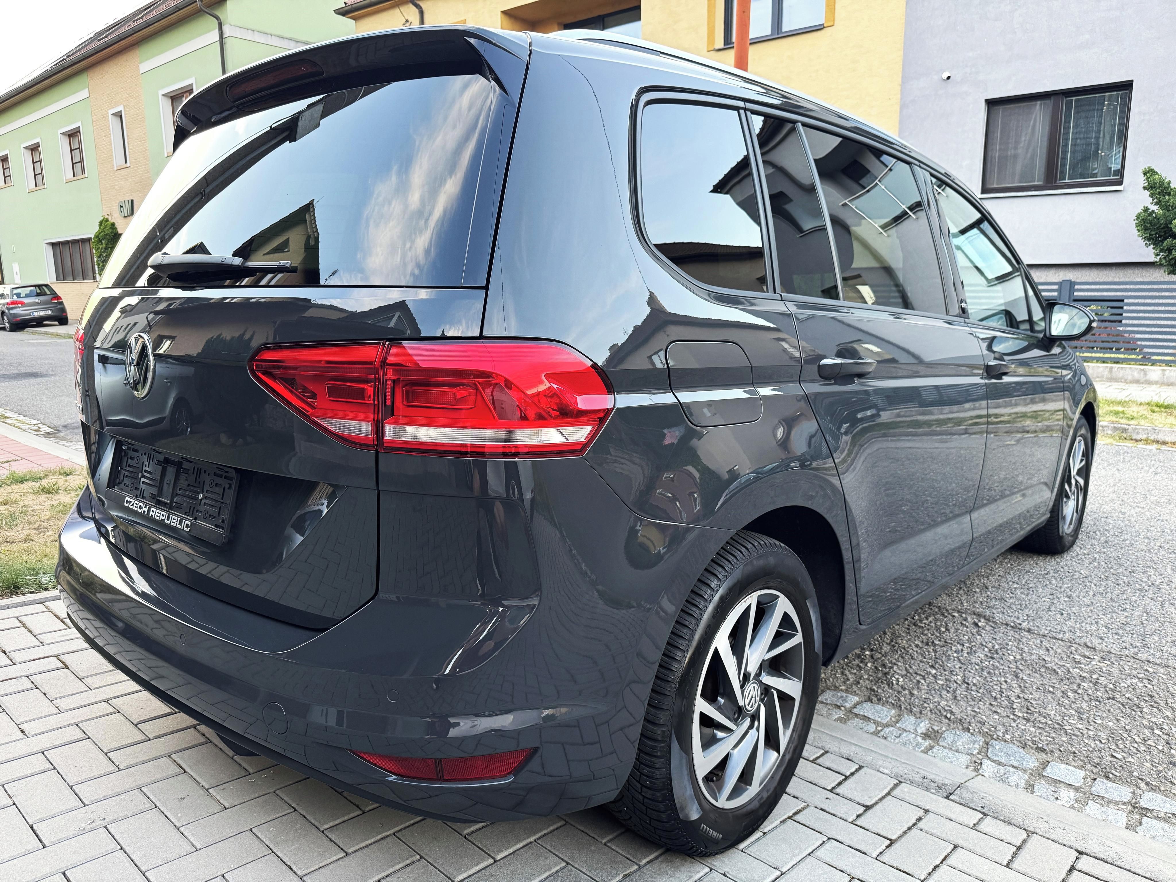 Volkswagen Touran, TOURAN 1.2TSI 7-MÍST,NAVI,ACC, - fotka 5
