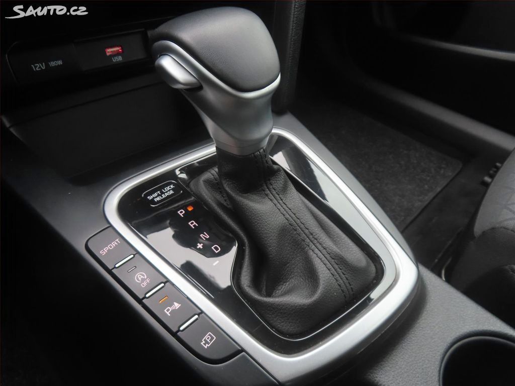 Kia Cee´d, Kia Ceed 2023 1.5 T-GDI automa - fotka 6
