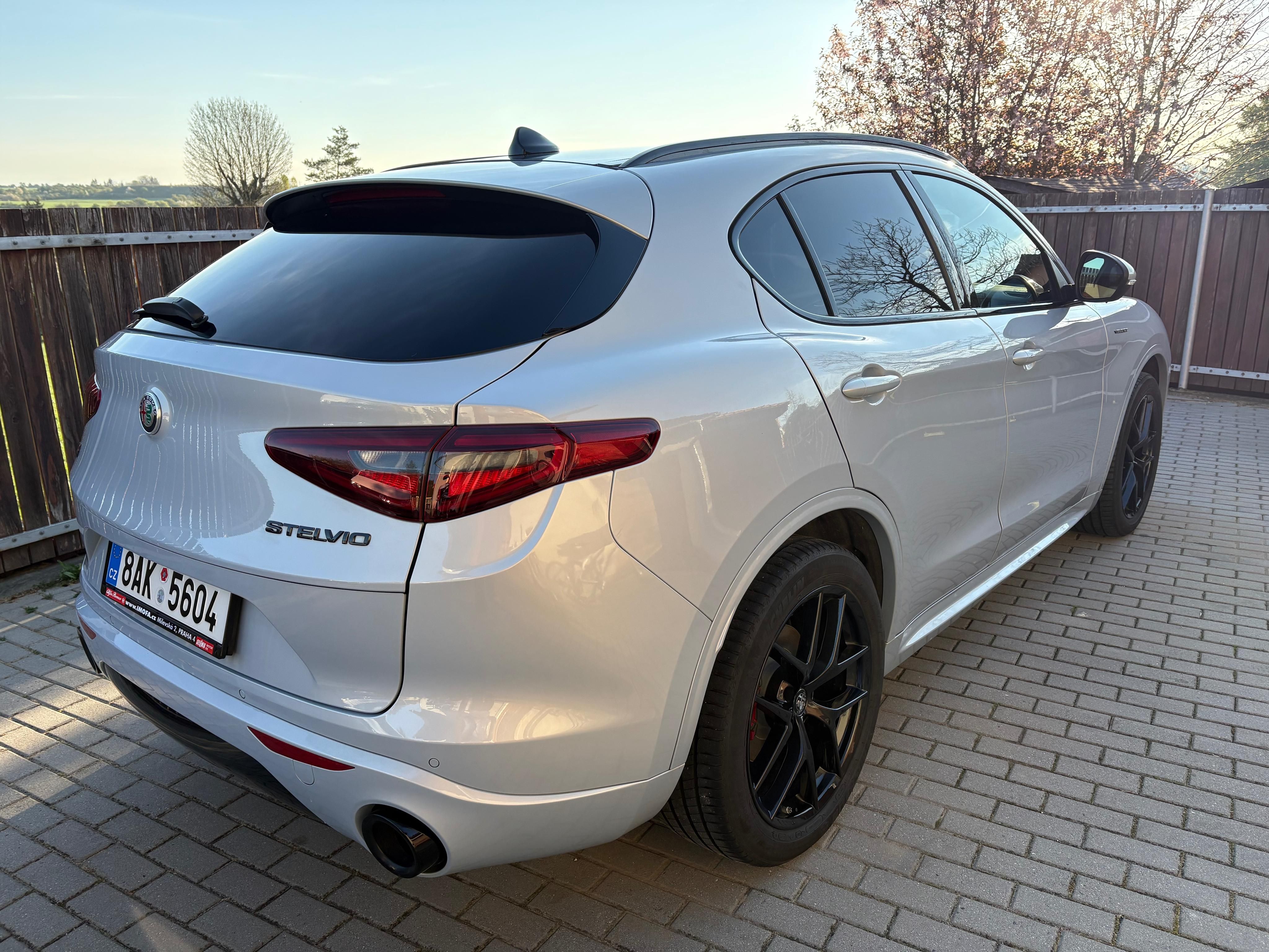 Alfa Romeo Stelvio, Alfa Romeo Stelvio Veloce 4x4 - fotka 3