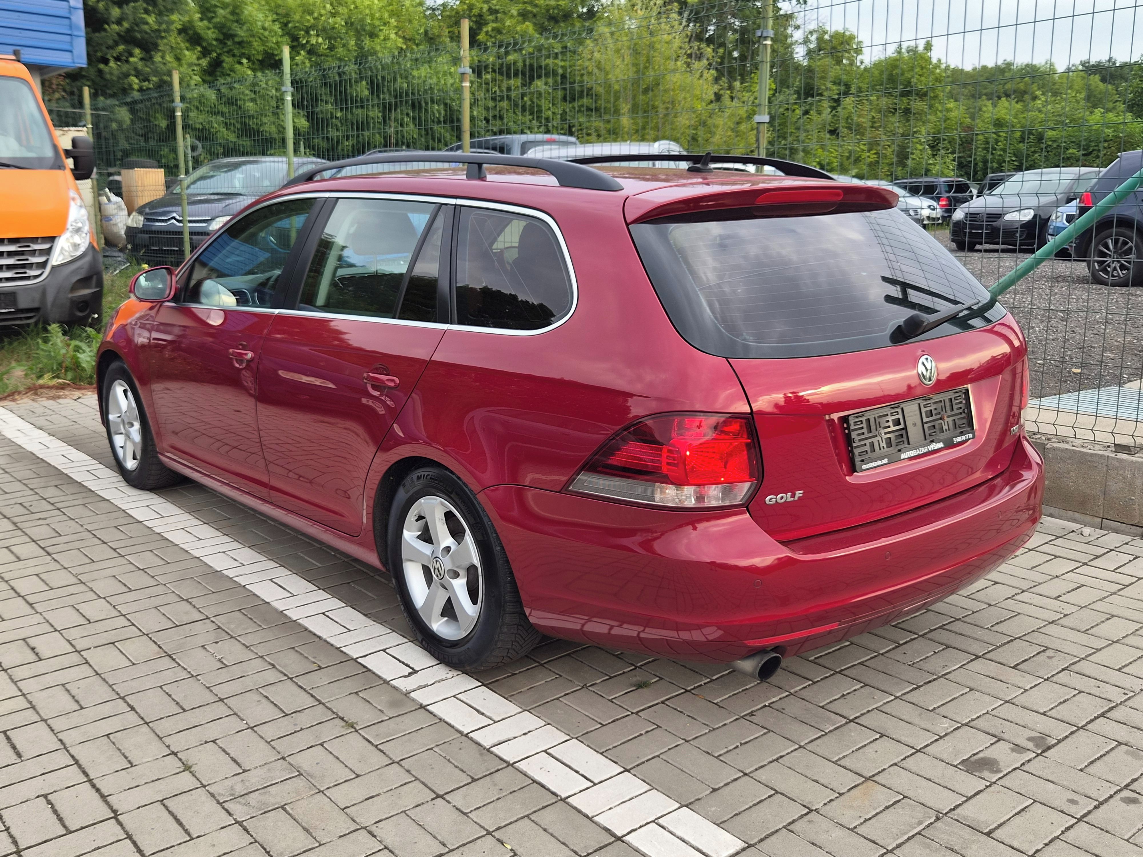 Volkswagen Golf, 1.2 TSI - TOP STAV - fotka 2