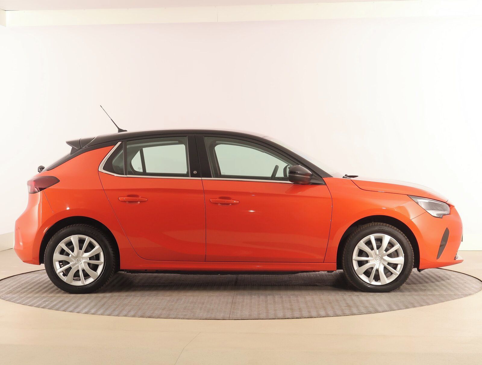 Opel Corsa, 50 kWh, SoH 92%, Automat - fotka 6