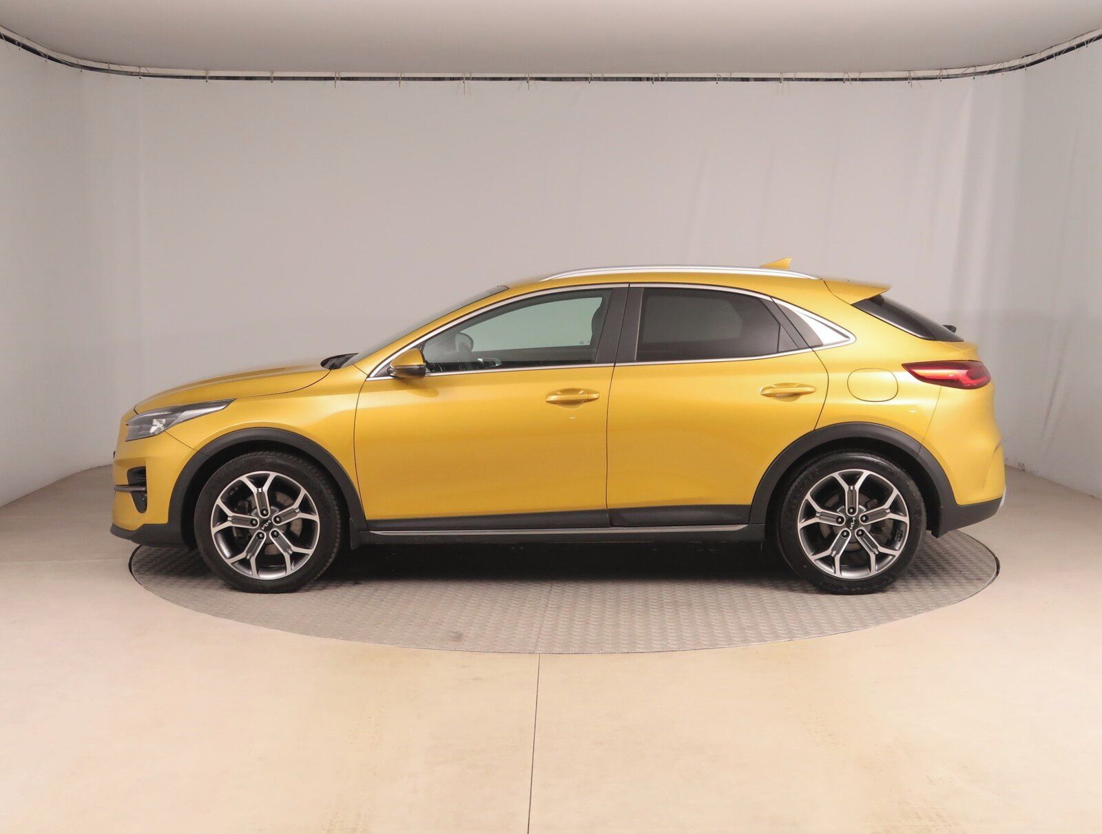 Kia XCee´d, 1.5 T-GDI, Exclusive, Záruka - fotka 3