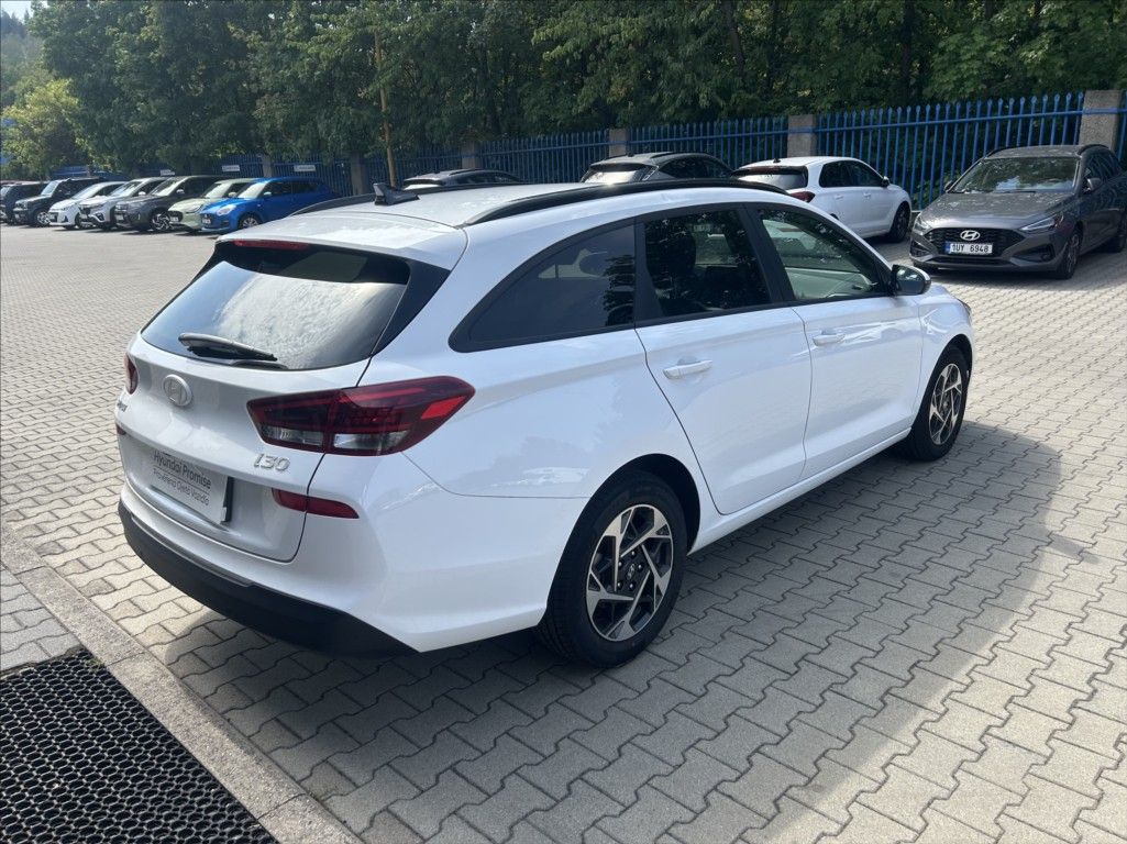 Hyundai i30, 1,5 Smart DPi - fotka 5