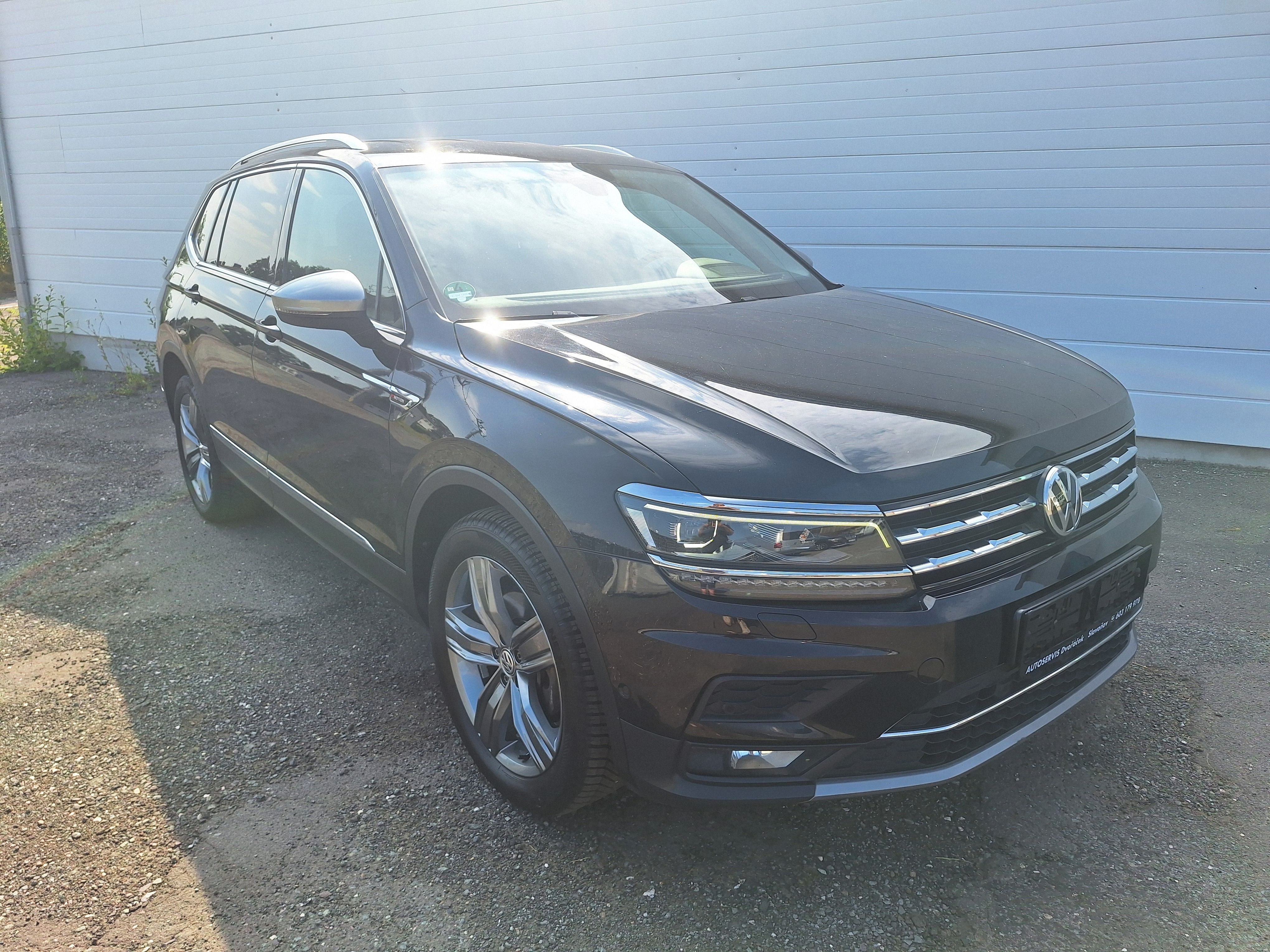 Volkswagen Tiguan Allspace, 7 míst, 4x4, tažné,
