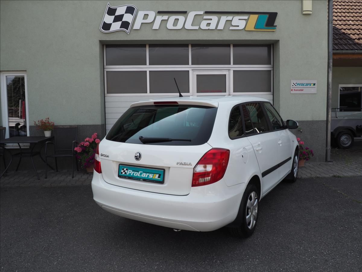 Škoda Fabia, 1,4 16V AMBITION - fotka 3