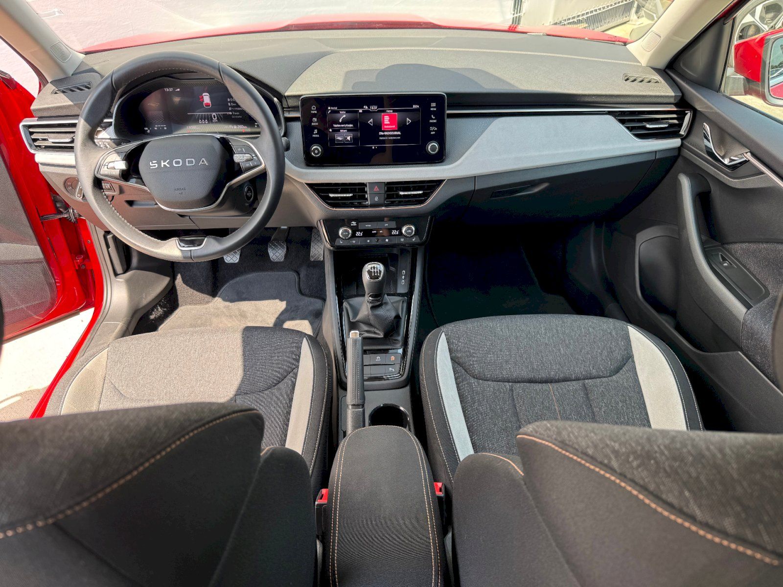 Škoda Kamiq, 1.0 TSI 85 kW Top Selection - fotka 5
