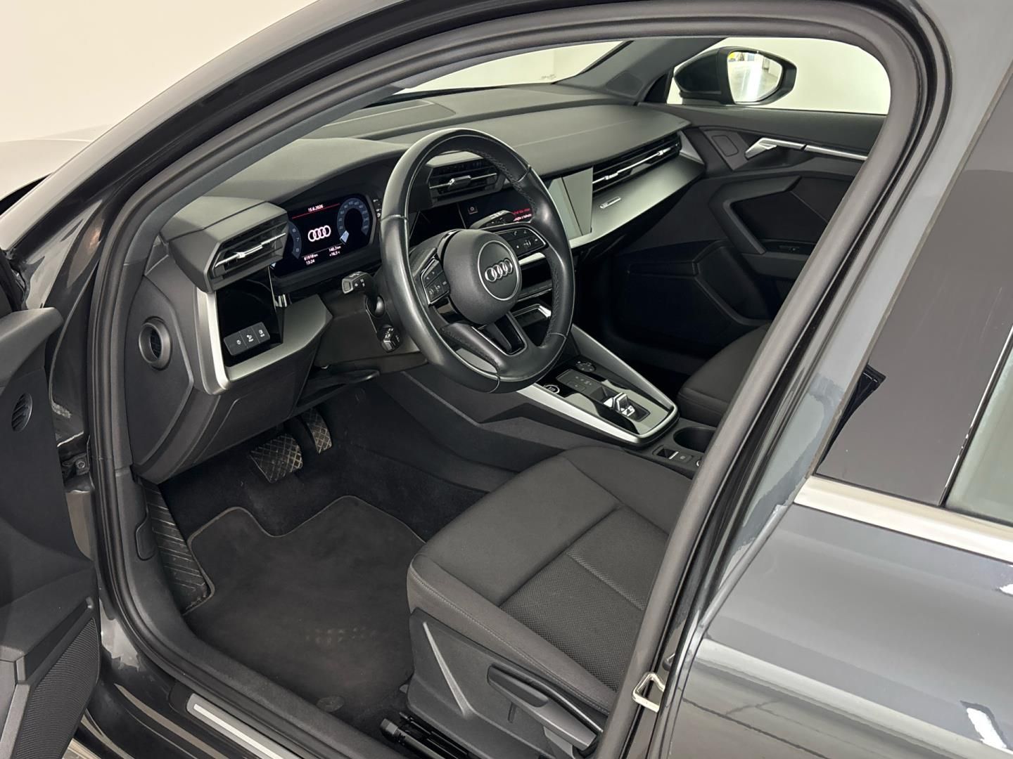 Audi A3, 1.0 TFSi / 81 kW DSG - fotka 6
