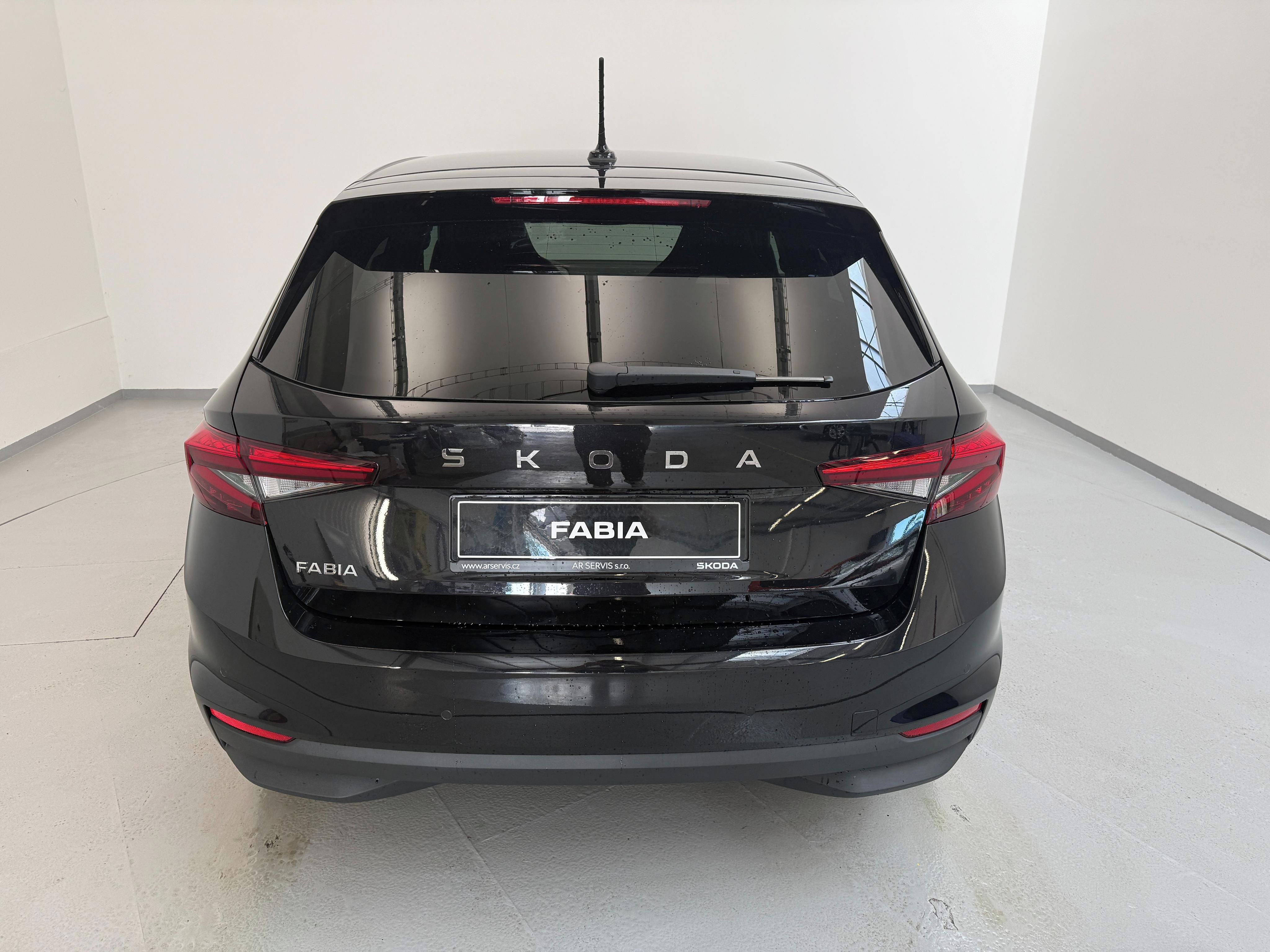 Škoda Fabia, Dynamic 1,0 TSI 85 kW 7DSG - fotka 4