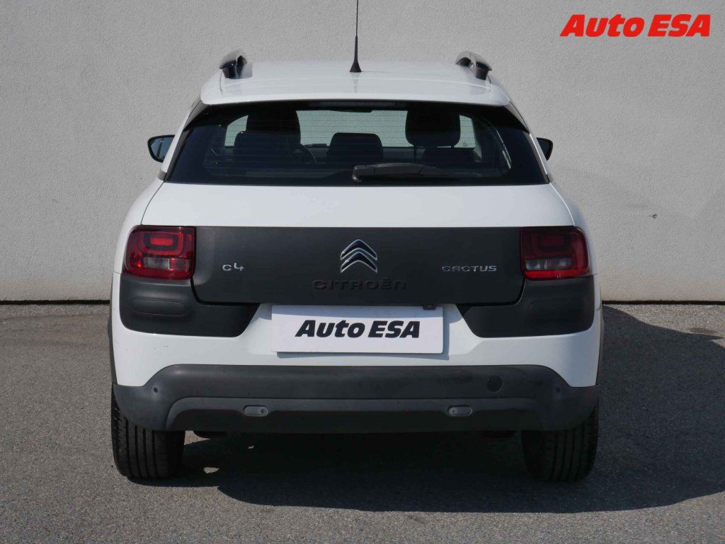 Citroën C4 Cactus, 1.2,1.maj,ČR,autoAC,temp - fotka 5