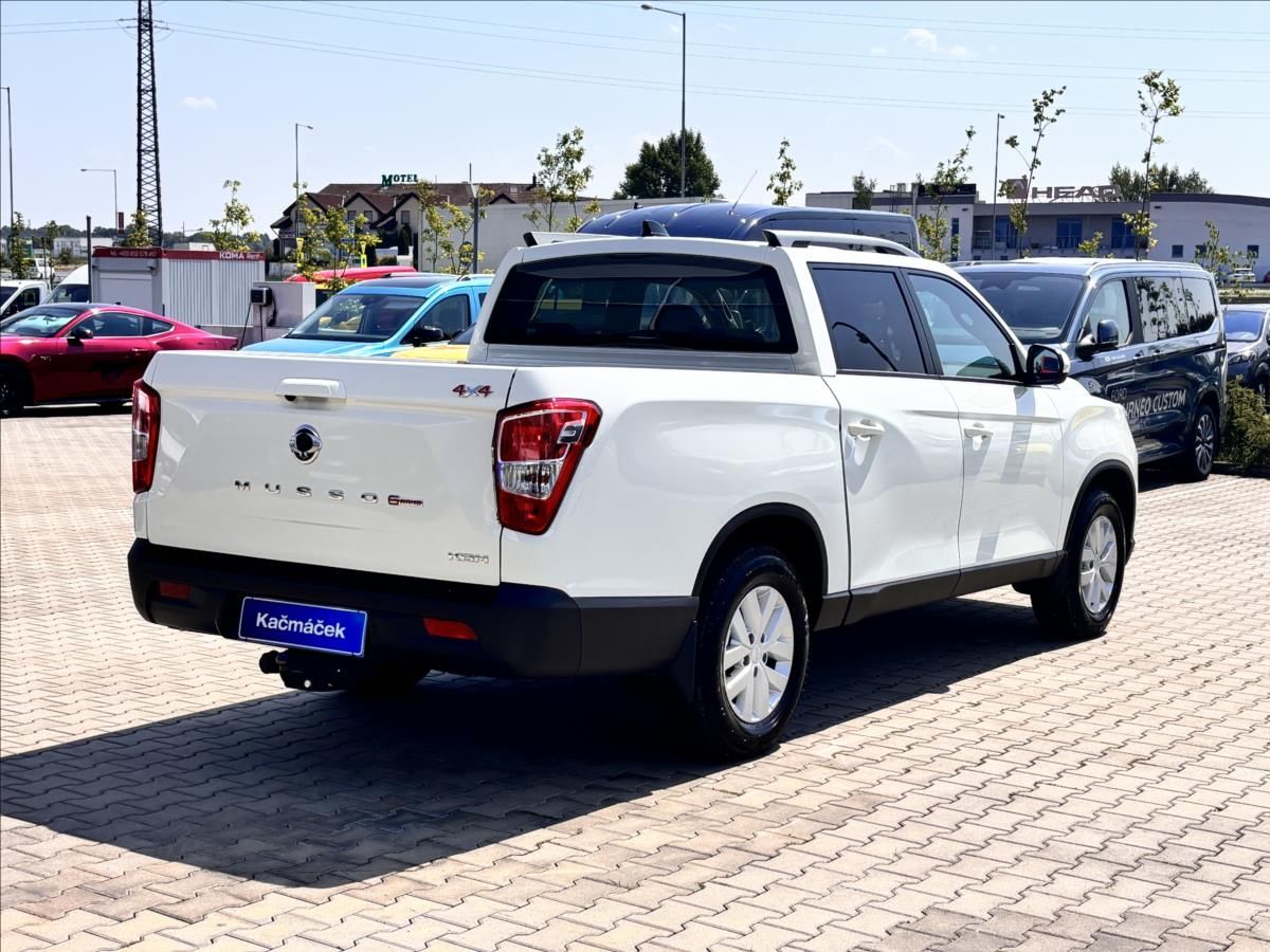 KGM Musso Grand, 2,2 e-XDI Style 4WD 148kW - fotka 5