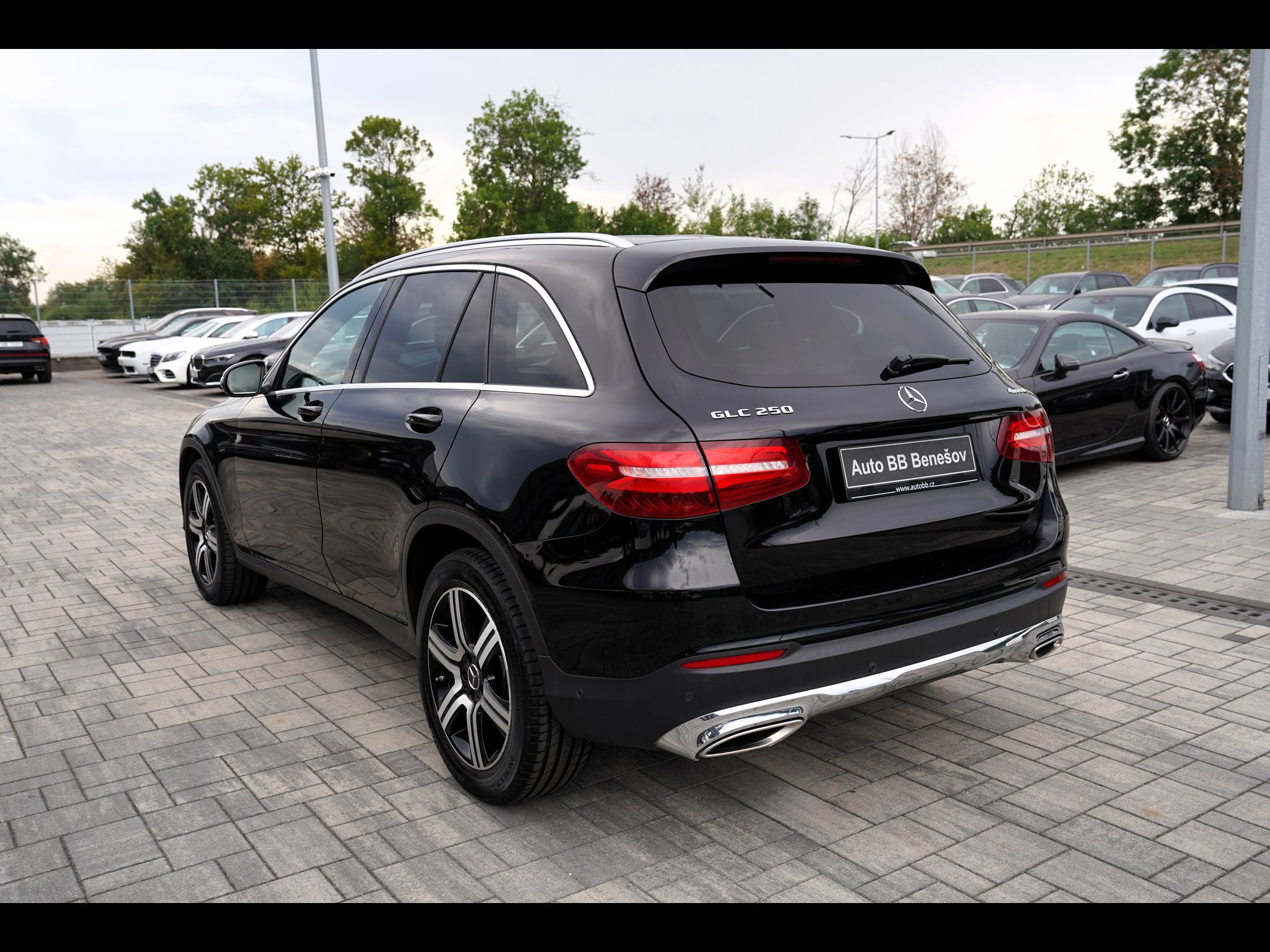 Mercedes-Benz GLC, 250i 4Matic/kůže/Led/9AT/ČR - fotka 4