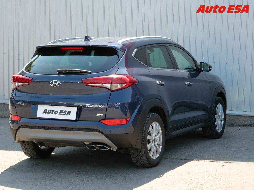 Hyundai Tucson, 2.0 CRDi 4x4,ČR,STK6/28 - fotka 4