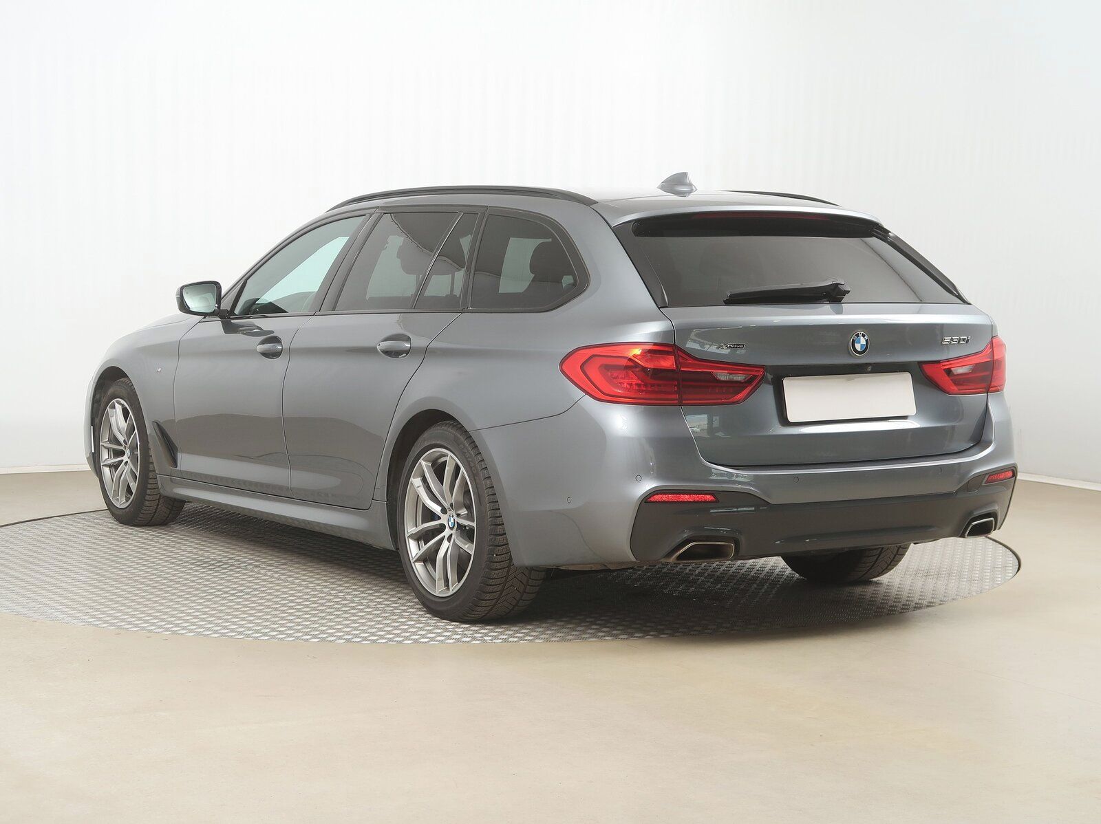 BMW Řada 5, 530i xDrive, 4X4, Automat, ČR - fotka 4