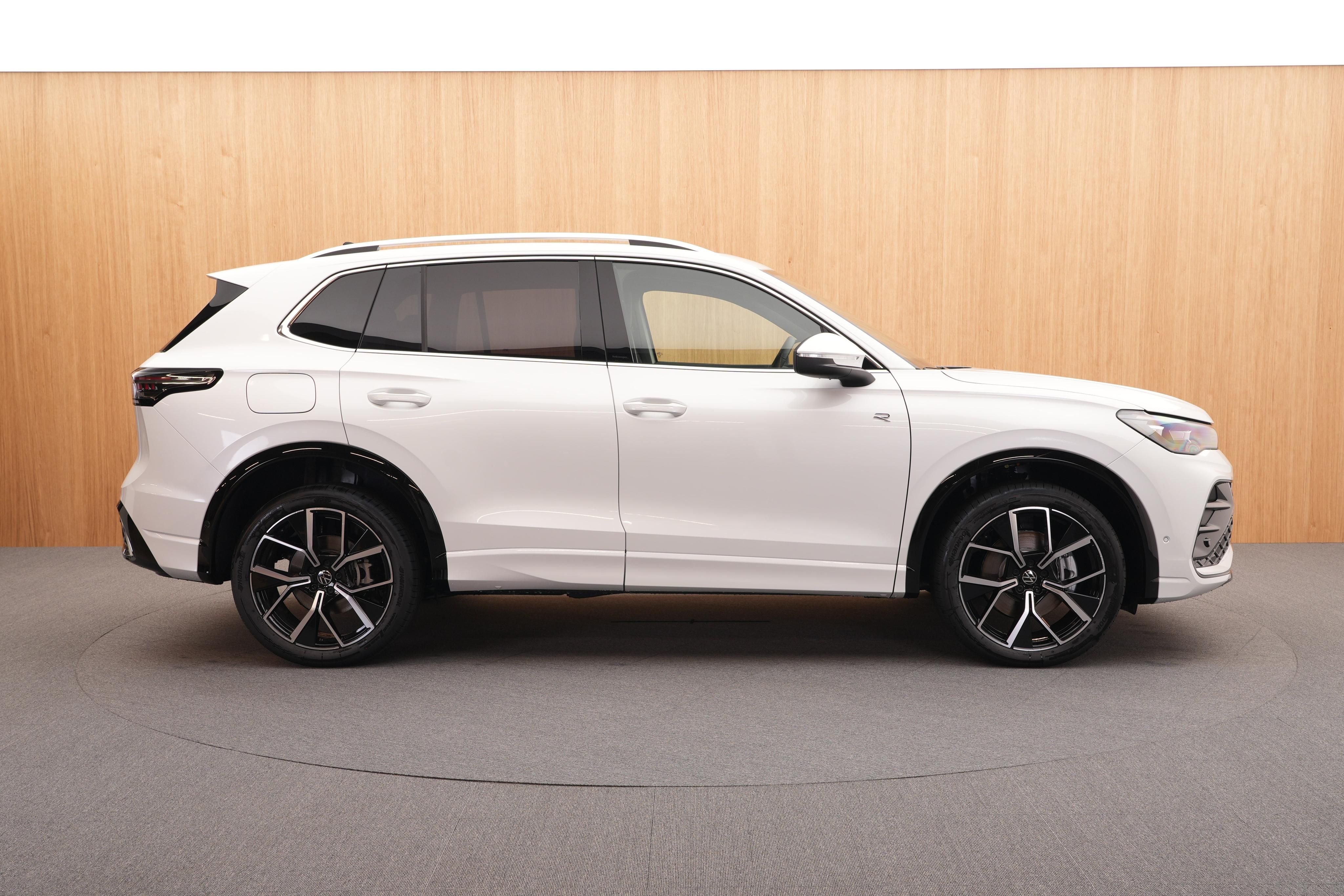 Volkswagen Tiguan, R-Line People Hybrid DSG - fotka 5