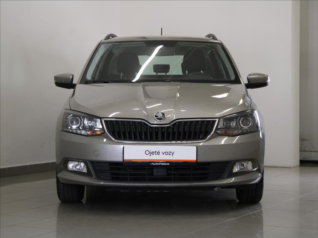 Škoda Fabia, 1,0 TSi 70kW Tažné 2.maj.ČR - fotka 2