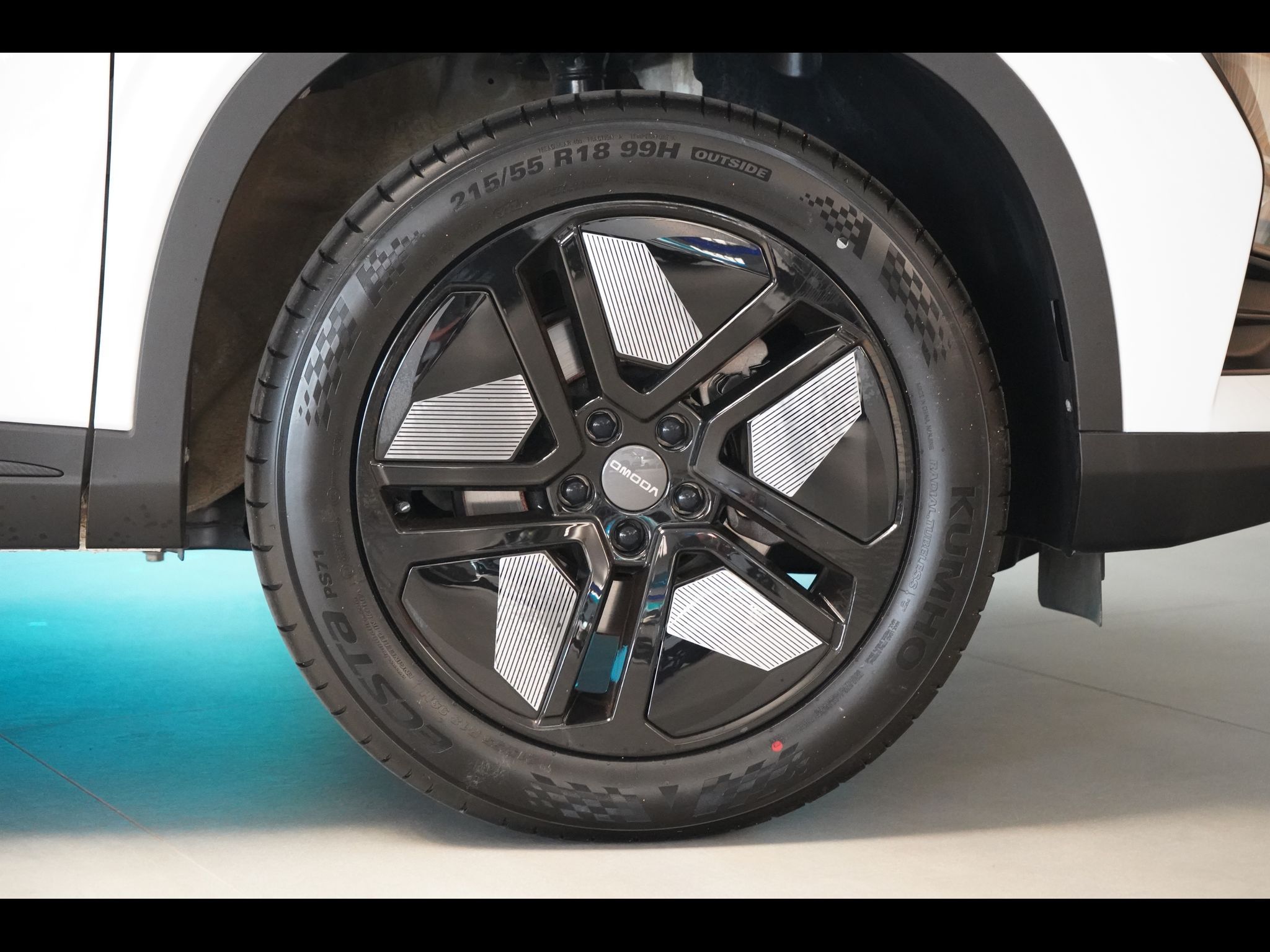 Omoda 5, 1.6 T-GDI DCT COMFORT - fotka 6