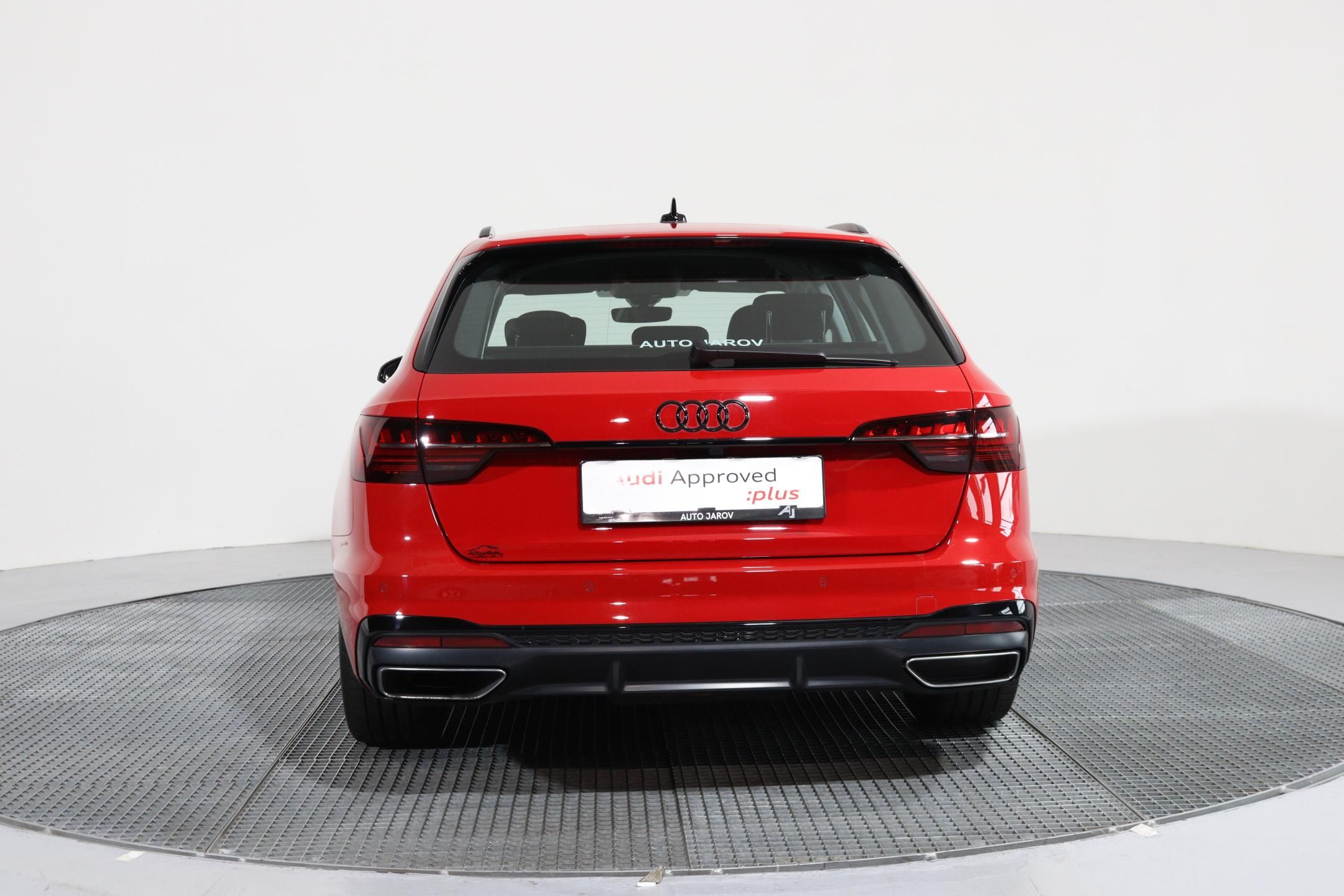 Audi A4 Avant, Sline 35 TDI Stronic - fotka 6