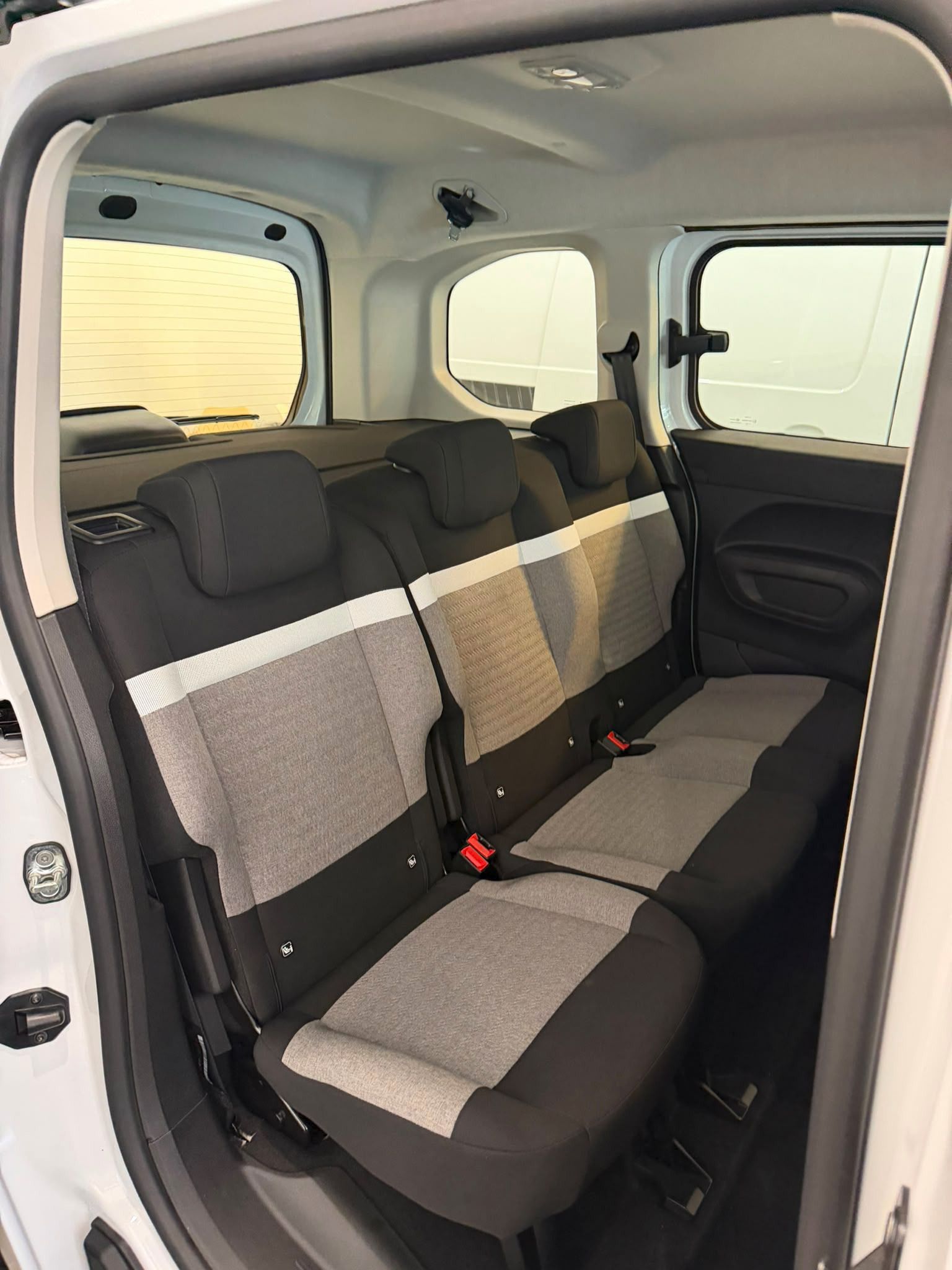 Citroën Berlingo, PLUS Diesel 100k Manual - fotka 6