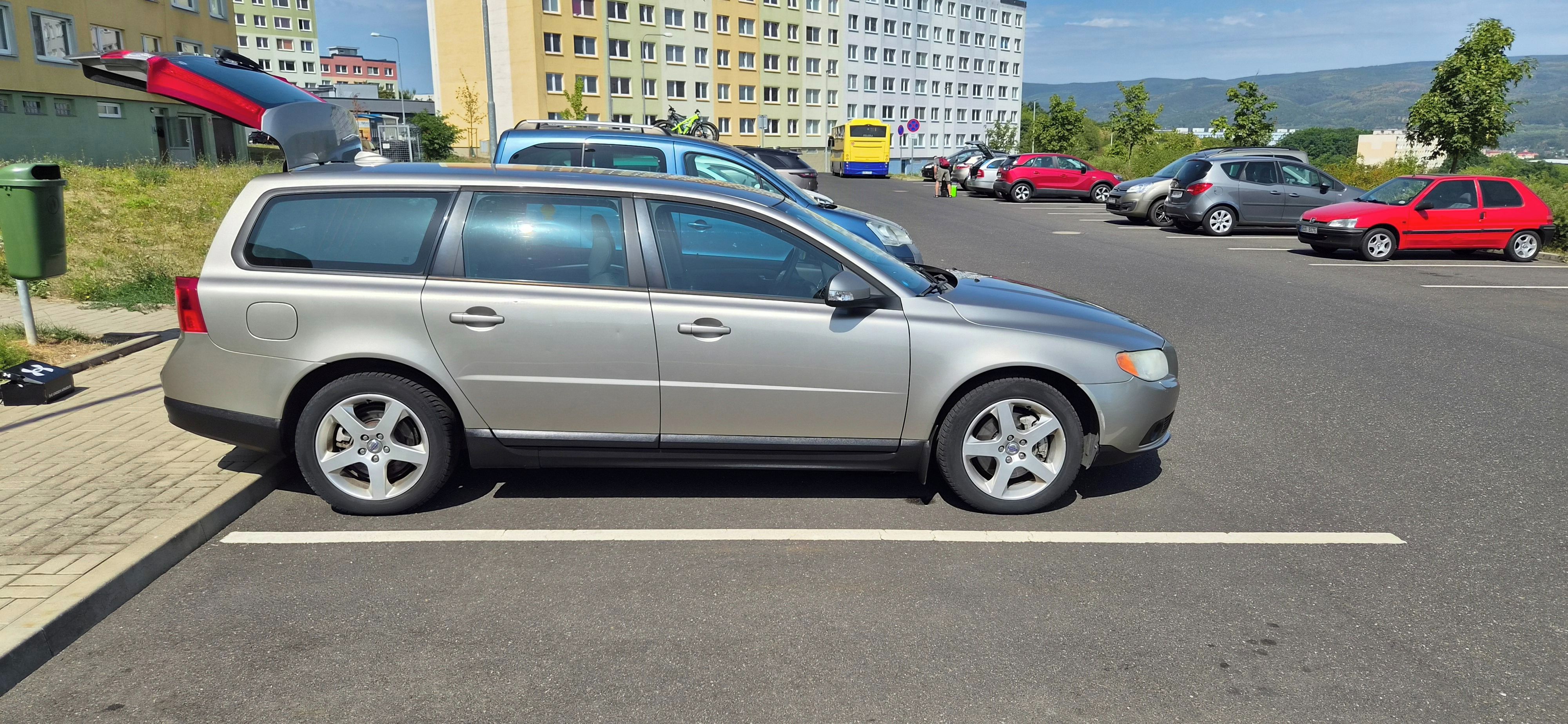 Volvo V70, Volvo V70 2.5T 147 kW Webasto - fotka 2