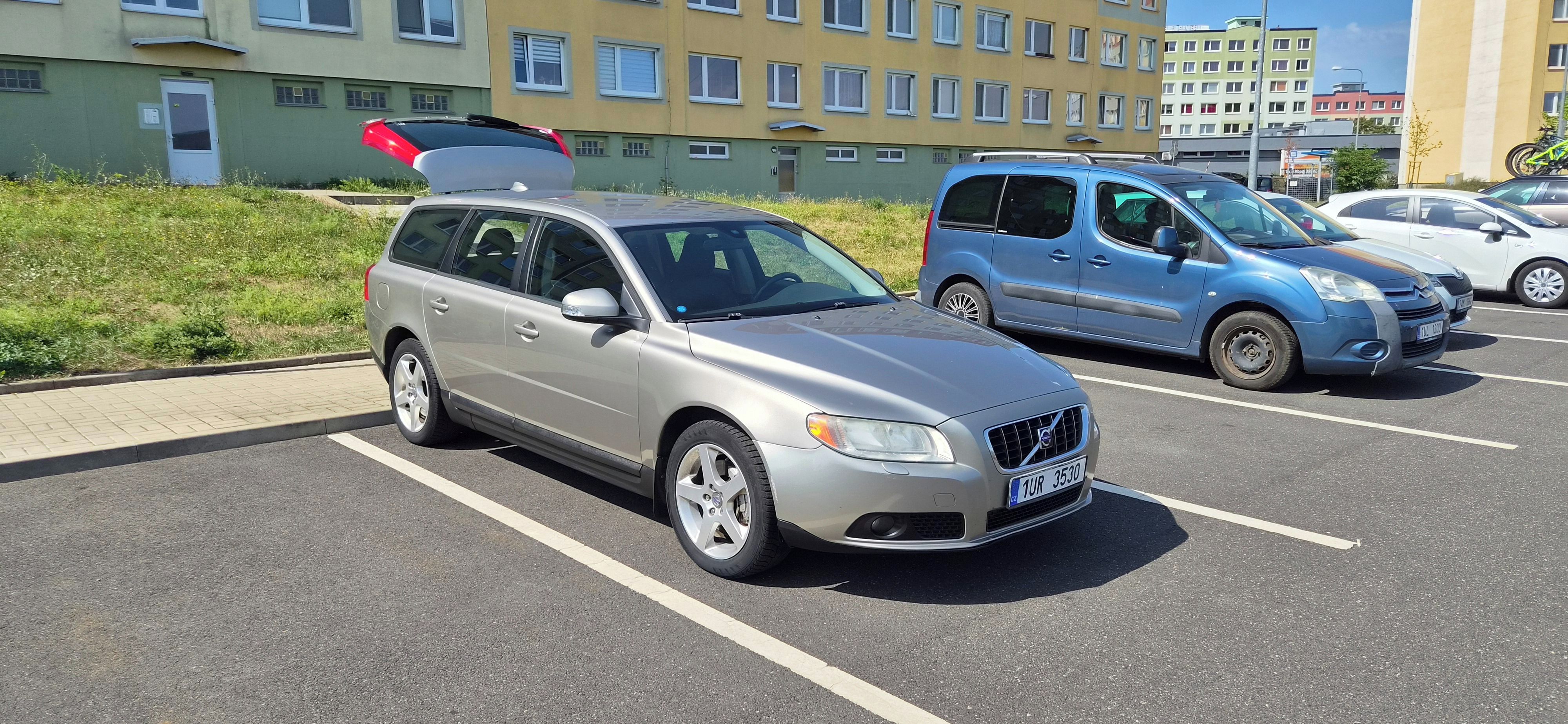 Volvo V70, Volvo V70 2.5T 147 kW Webasto - fotka 3