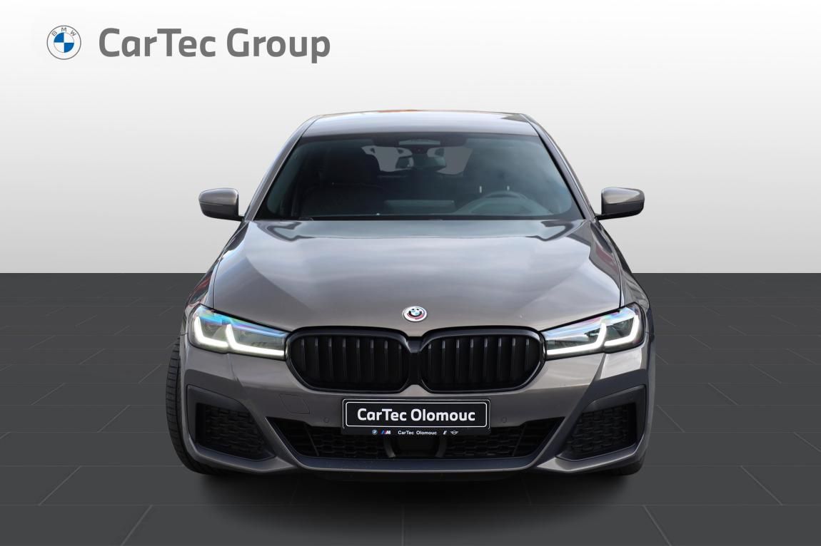 BMW Řada 5, 540d xDrive - fotka 3
