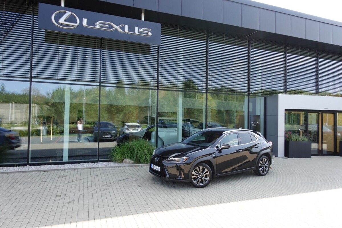 Lexus UX 300h, UX300h F SPORT Design