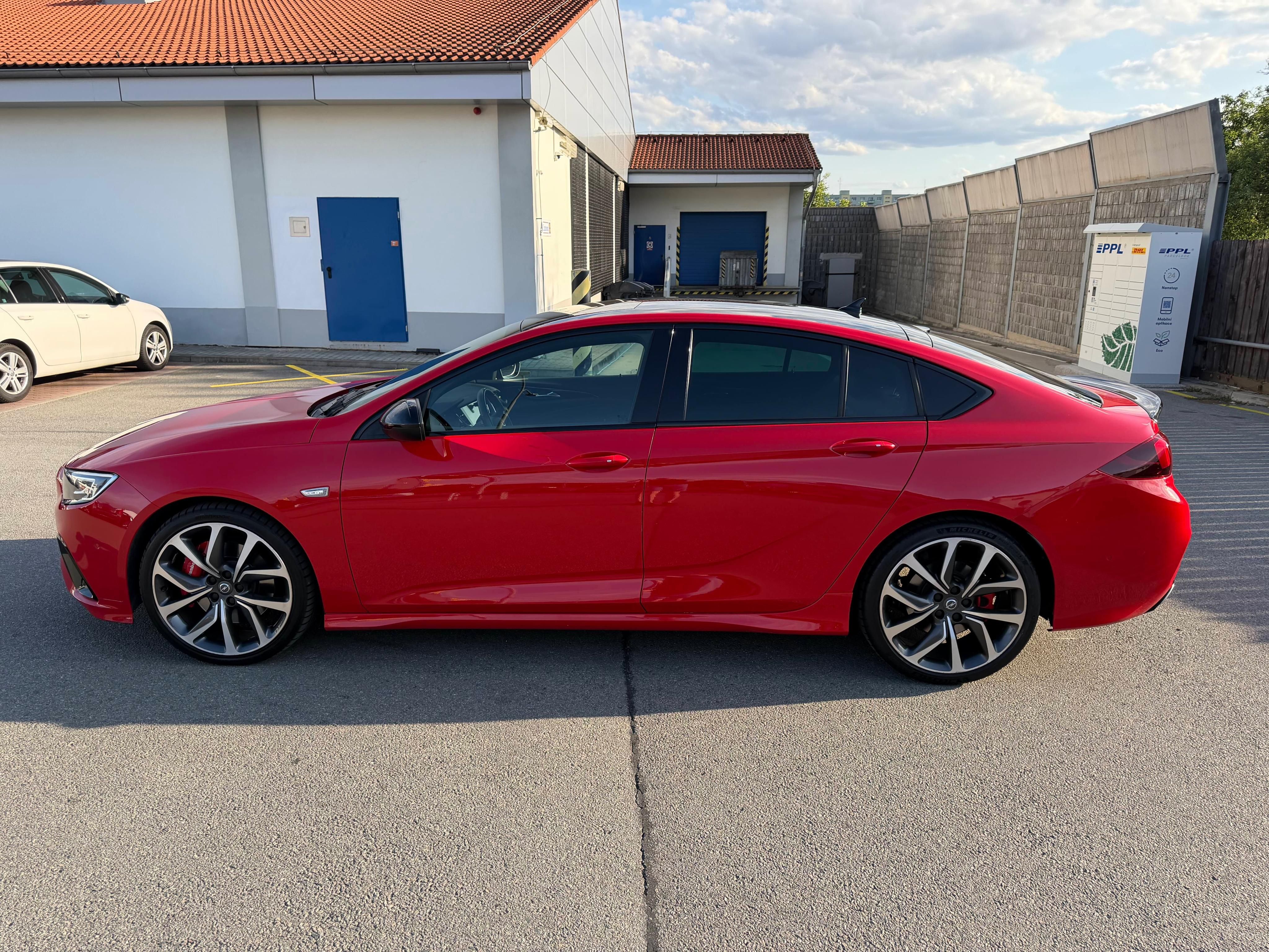 Opel Insignia, GSi 2.0BiTurbo 154kW 4x4,1.maj - fotka 6