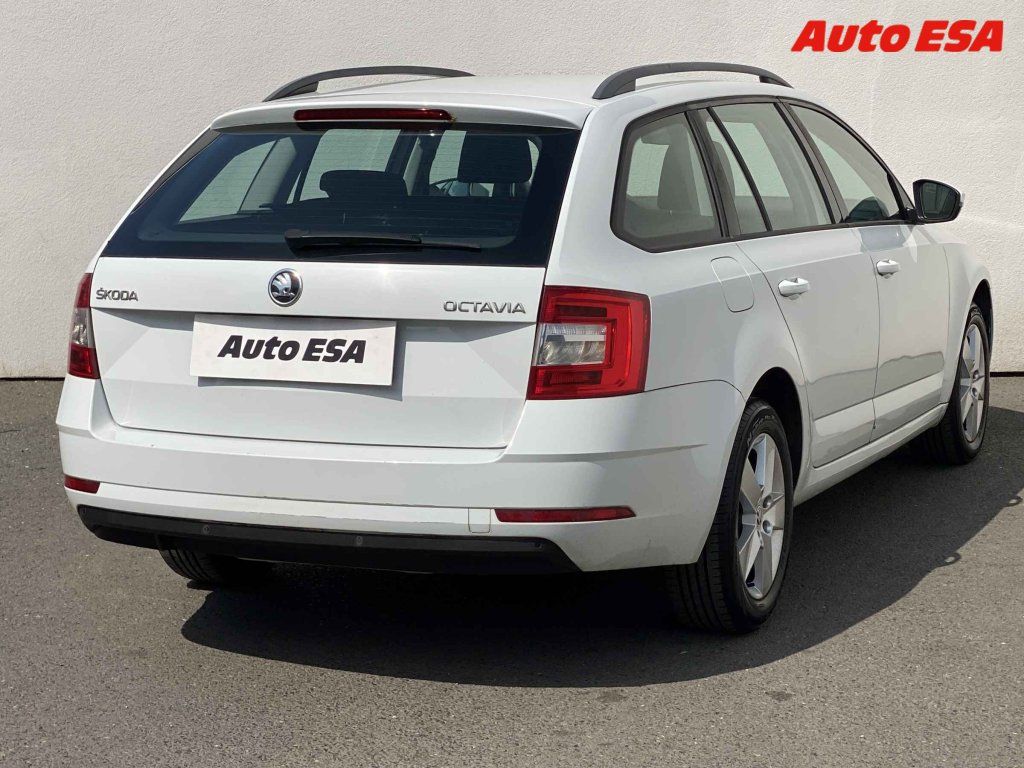 Škoda Octavia, 1.0tsi,ČR - fotka 4
