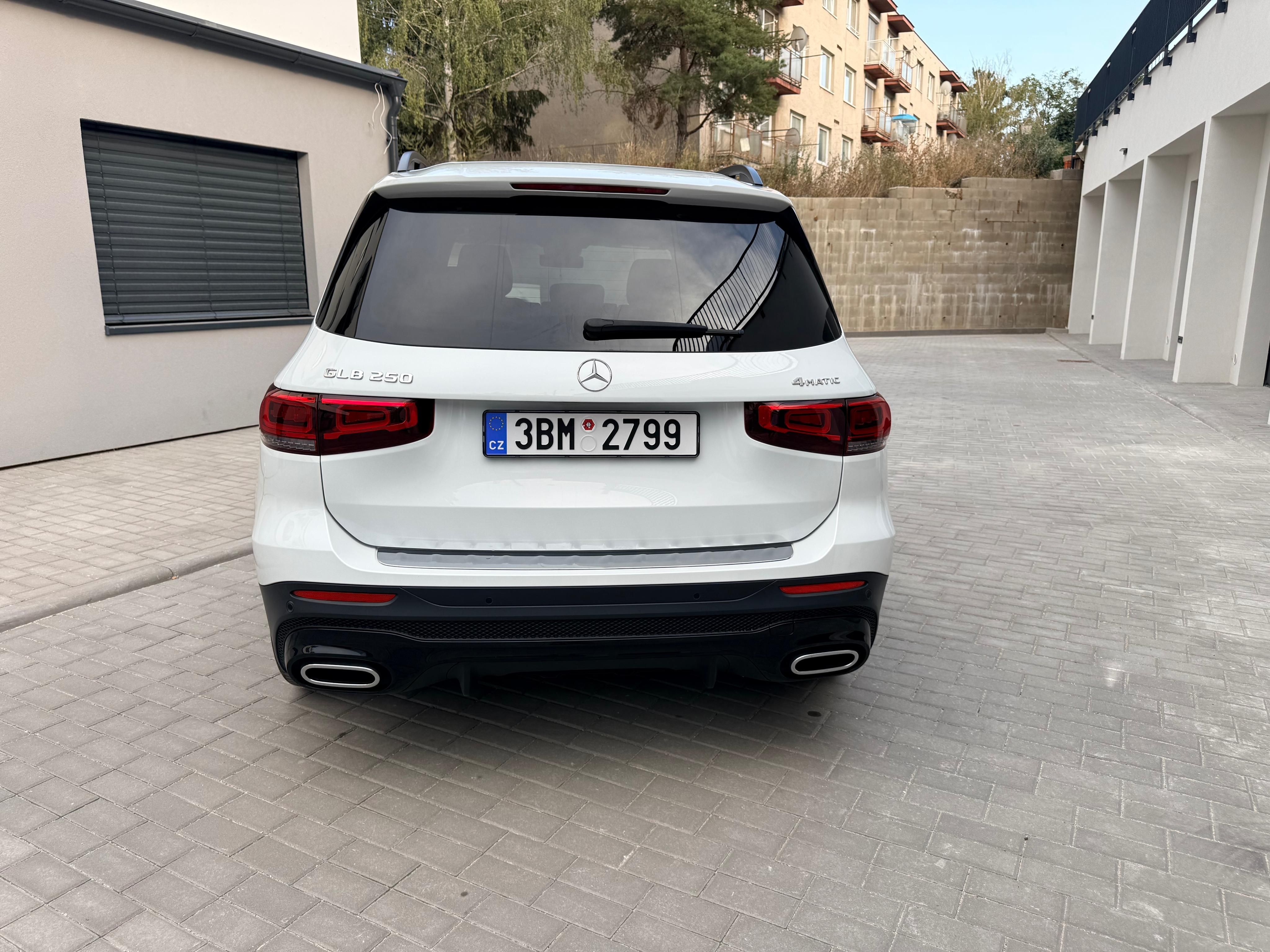 Mercedes-Benz GLB, GLB 250 AMG tažné, záruka - fotka 4