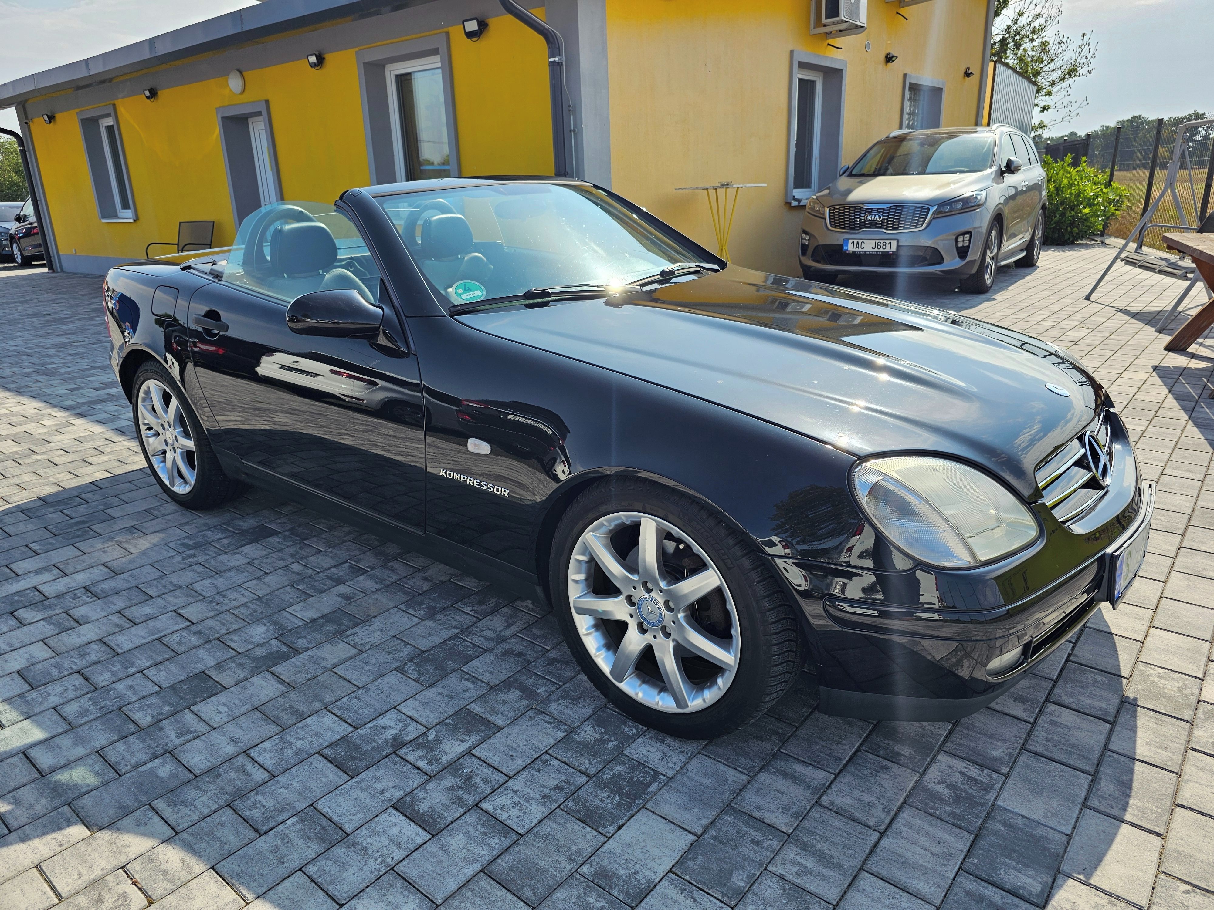 Mercedes-Benz SLK, 230 142kw - Cabrio, Najeto 99t - fotka 3