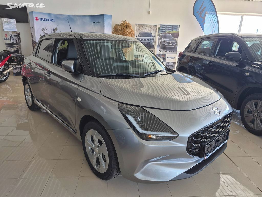 Suzuki Swift, 1,2 Premium automat - fotka 2